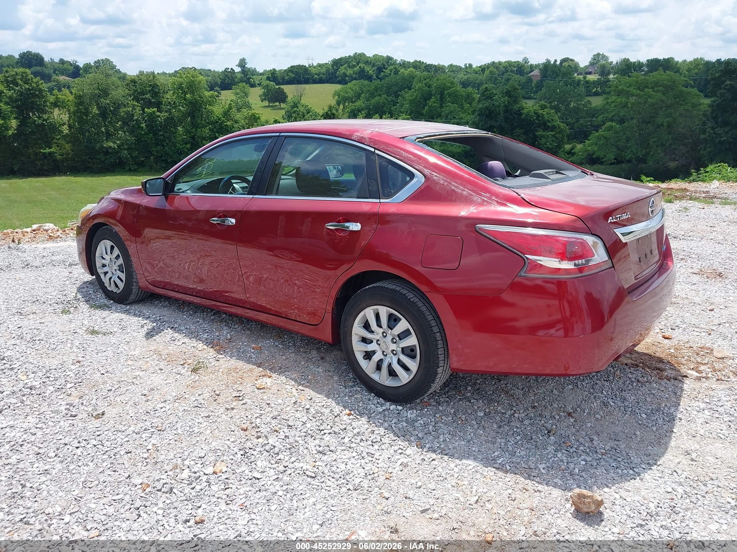 2014 Nissan Altima 2.5 S Red vin: 1N4AL3AP7EN243930