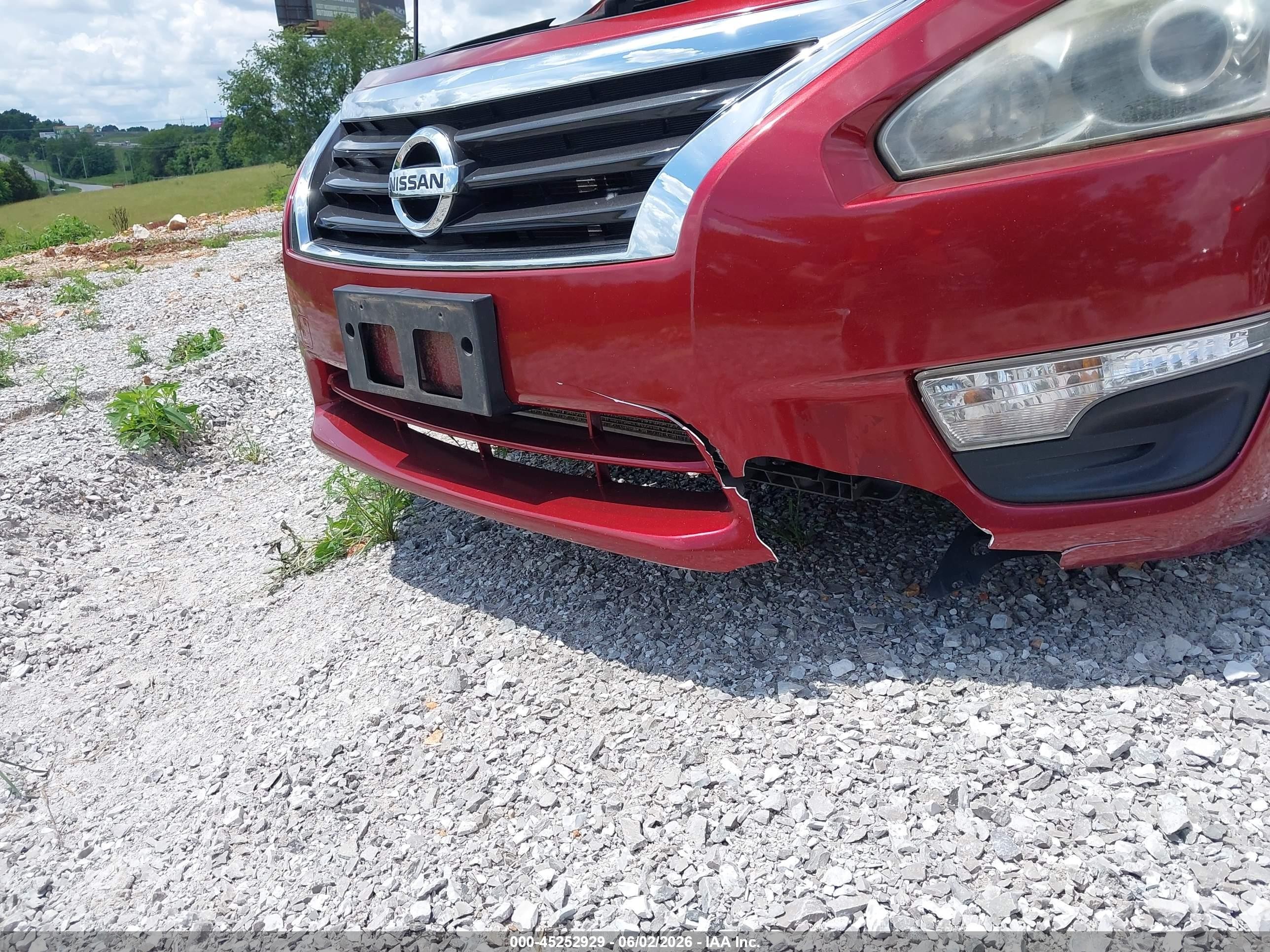 2014 Nissan Altima 2.5 S Red vin: 1N4AL3AP7EN243930