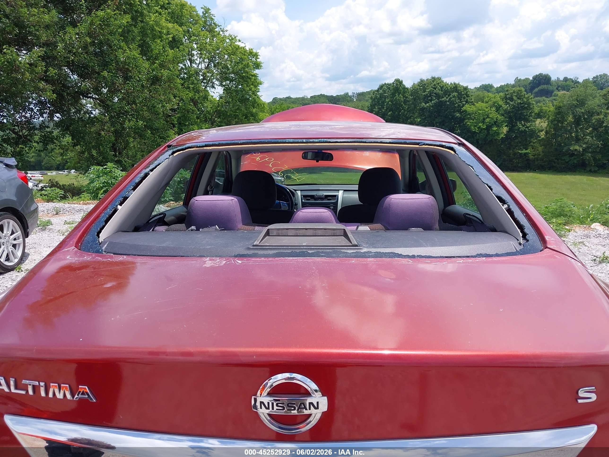 2014 Nissan Altima 2.5 S Red vin: 1N4AL3AP7EN243930