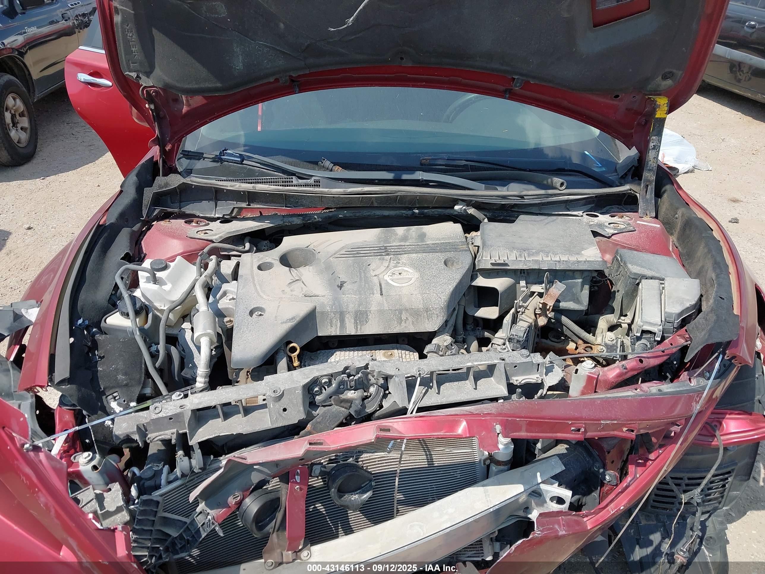 2014 Nissan Altima 2.5 S Red vin: 1N4AL3AP7EN247217