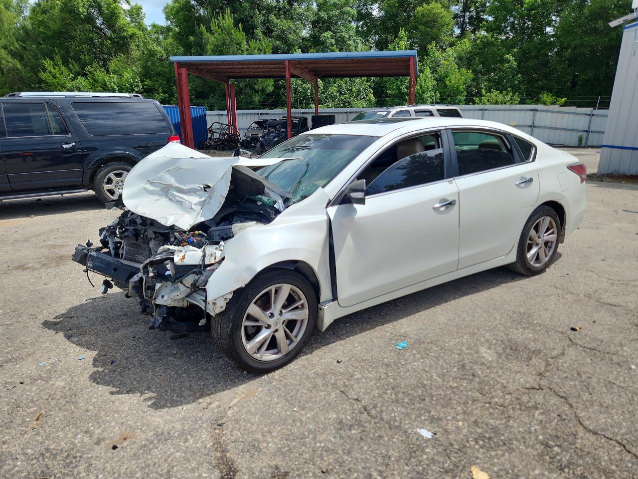 2014 Nissan Altima White vin: 1N4AL3AP7EN253566