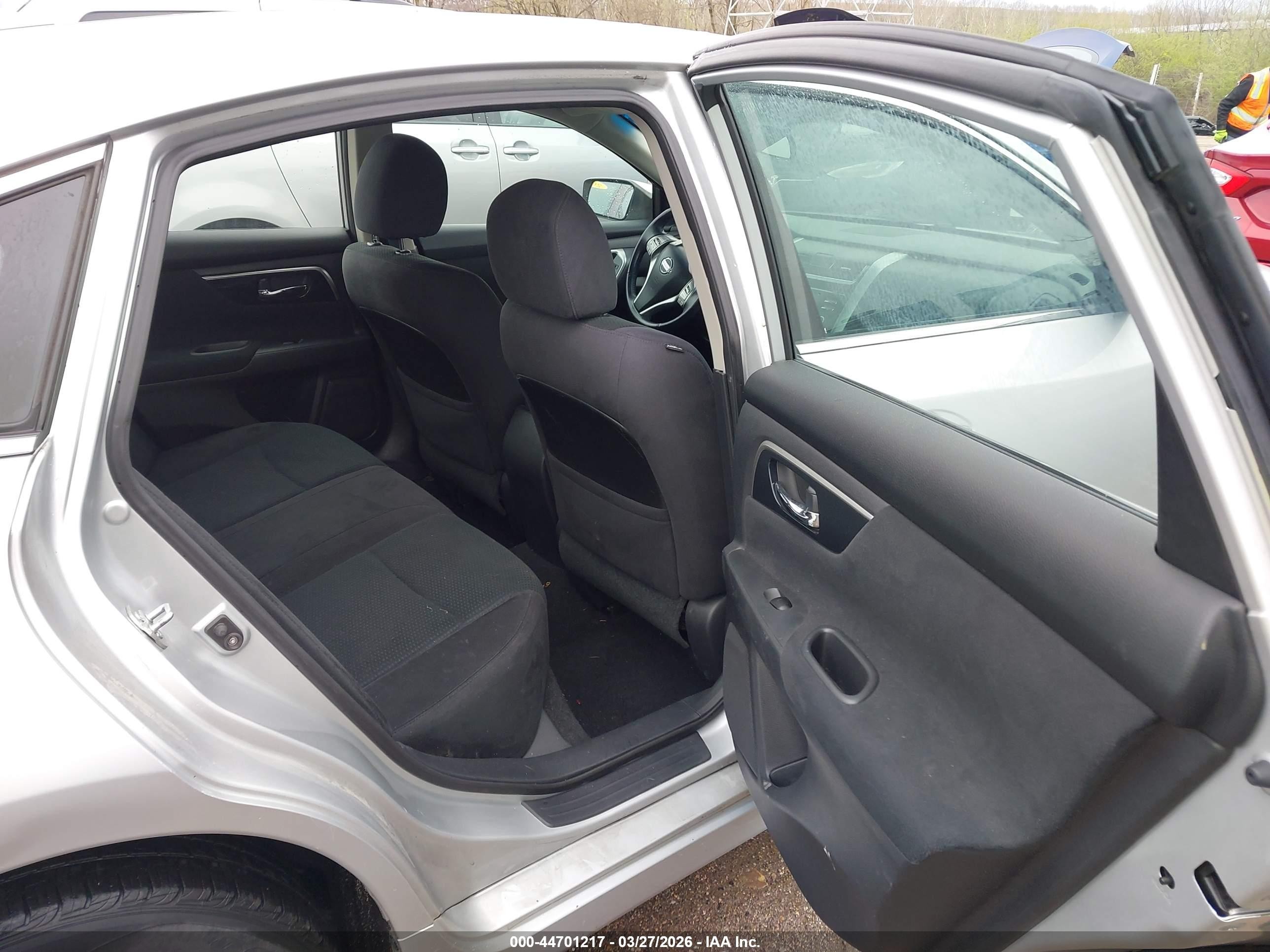 2014 Nissan Altima 2.5 Sv Silver vin: 1N4AL3AP7EN254846