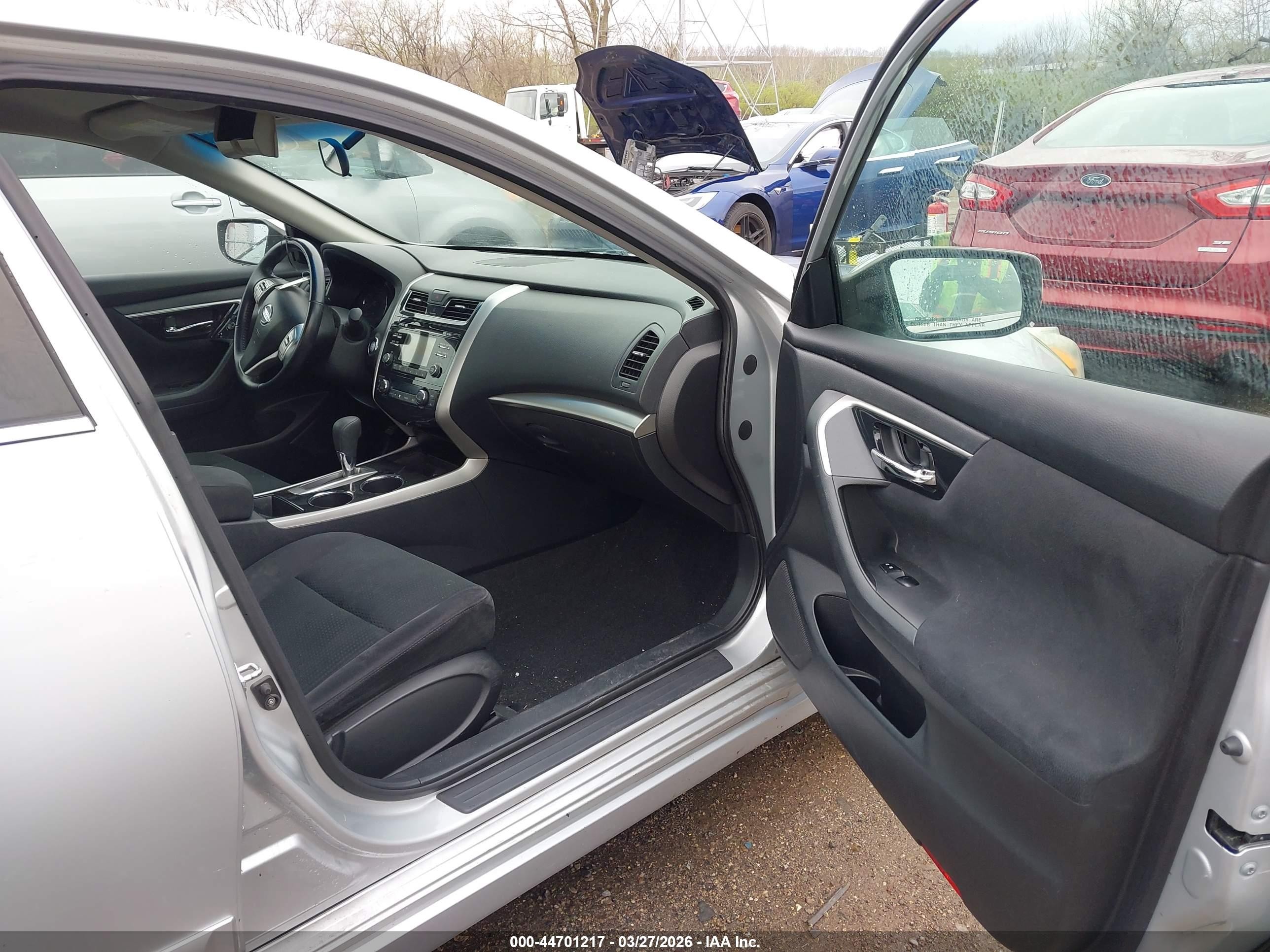 2014 Nissan Altima 2.5 Sv Silver vin: 1N4AL3AP7EN254846