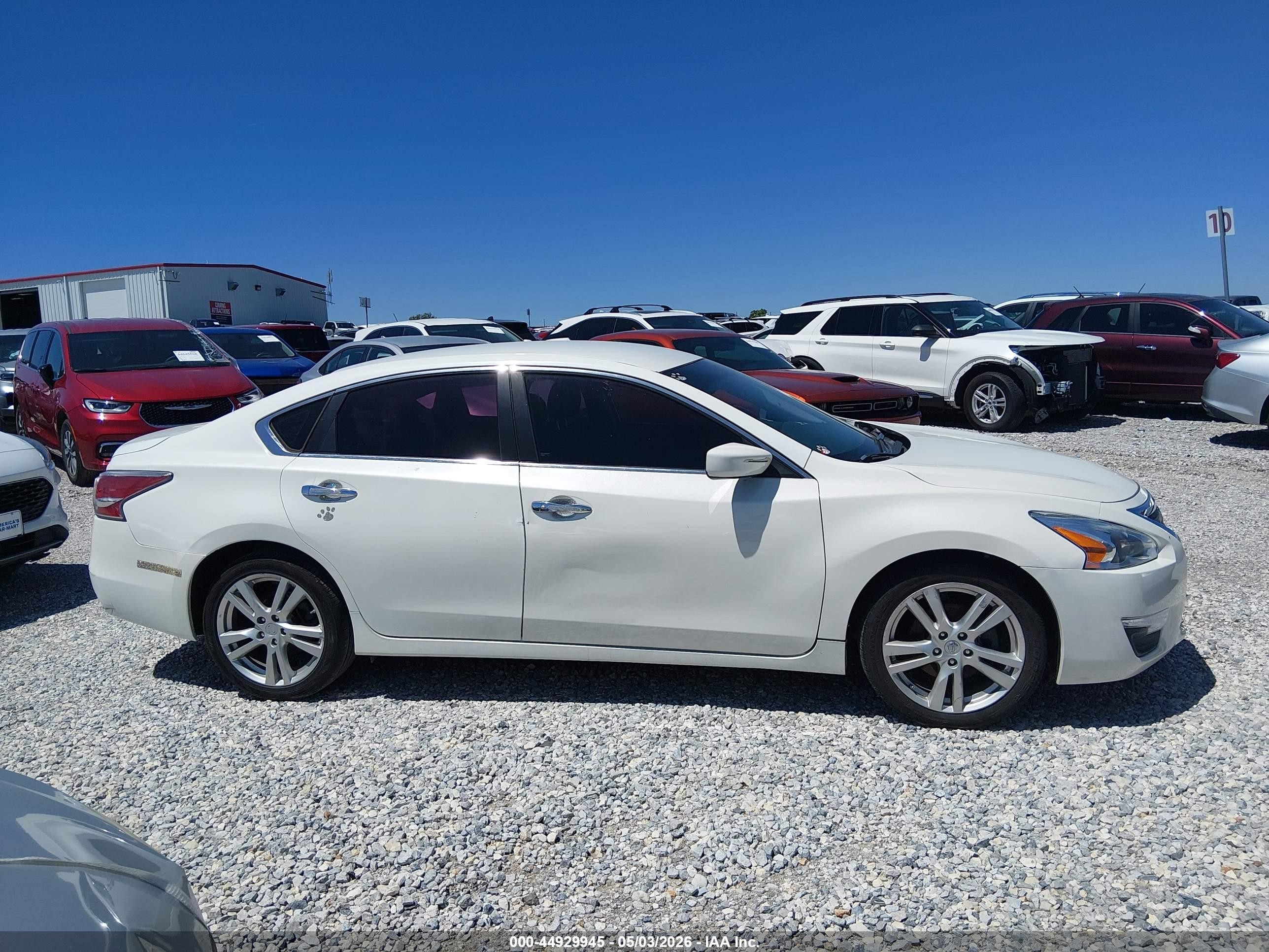 2014 Nissan Altima 2.5/2.5 S/2.5 Sl/2.5 Sv White vin: 1N4AL3AP7EN334731