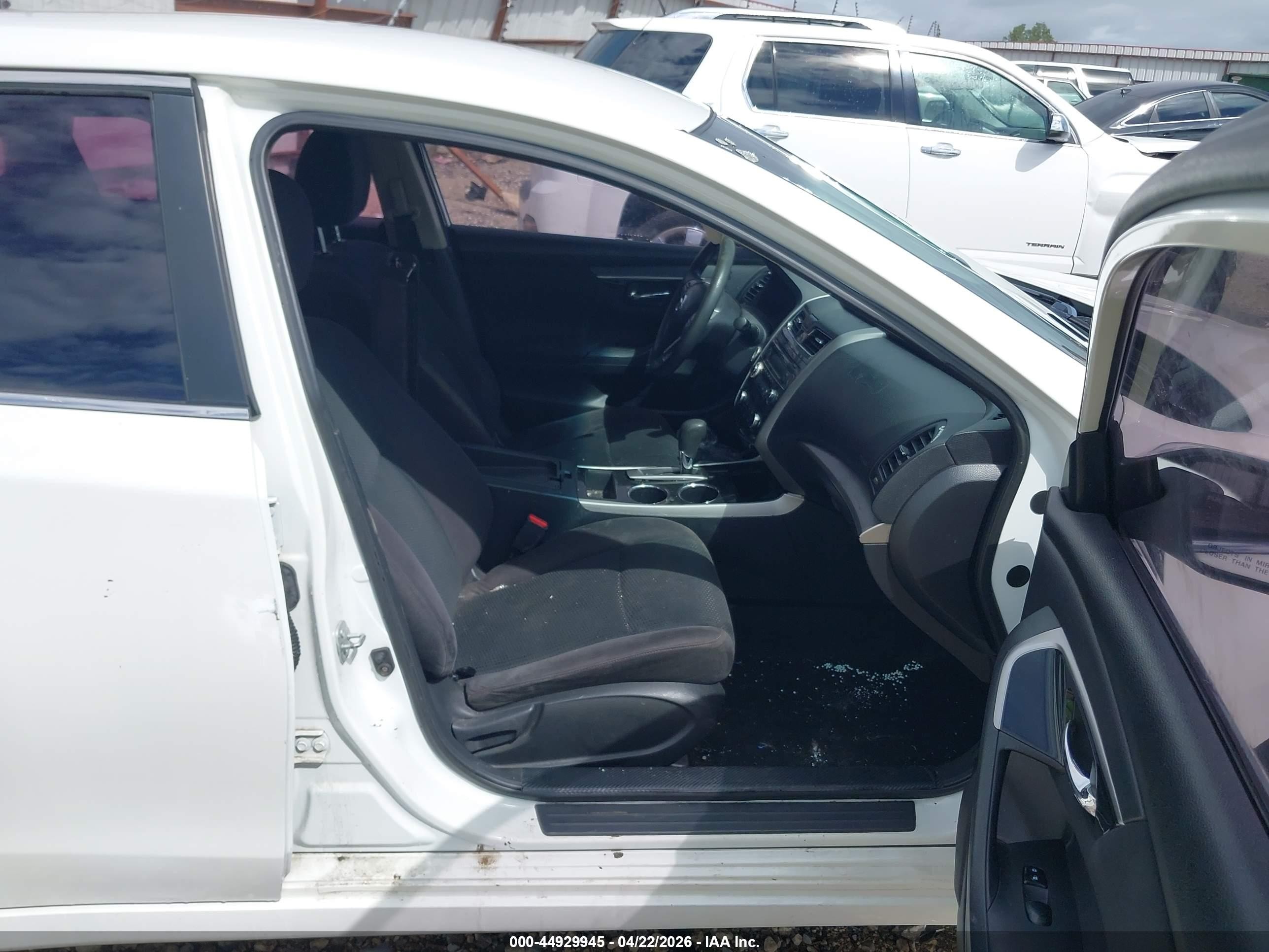 2014 Nissan Altima 2.5/2.5 S/2.5 Sl/2.5 Sv White vin: 1N4AL3AP7EN334731