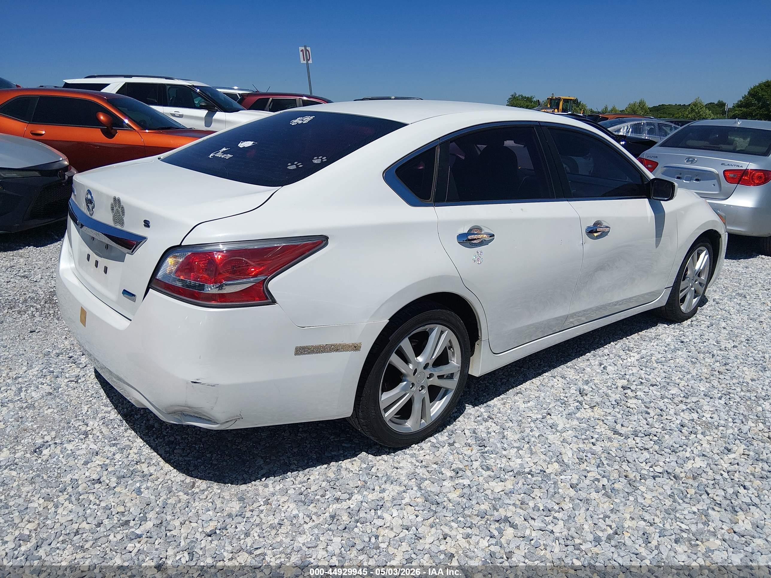 2014 Nissan Altima 2.5/2.5 S/2.5 Sl/2.5 Sv White vin: 1N4AL3AP7EN334731