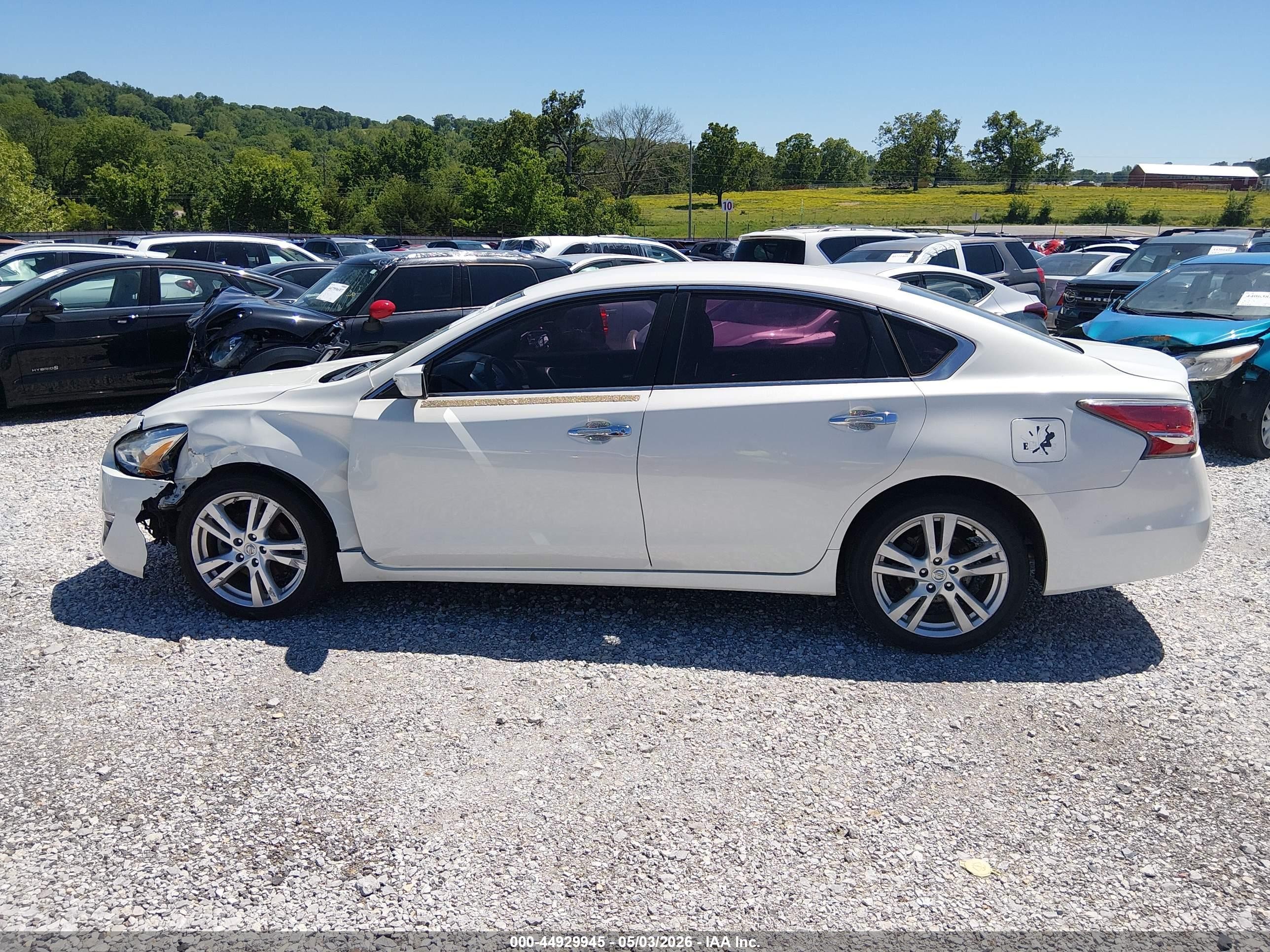 2014 Nissan Altima 2.5/2.5 S/2.5 Sl/2.5 Sv White vin: 1N4AL3AP7EN334731