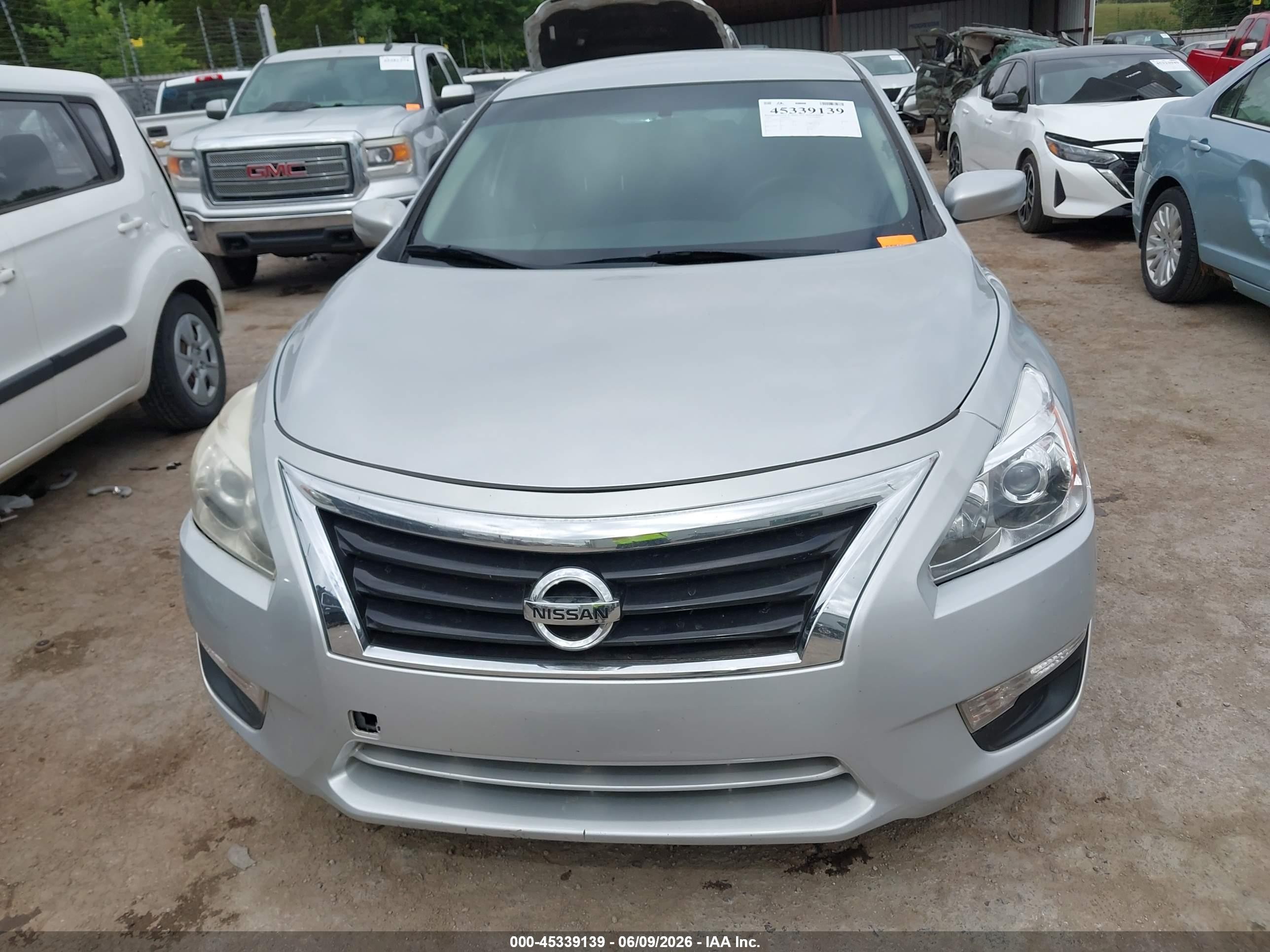 2014 Nissan Altima 2.5 S Silver vin: 1N4AL3AP7EN343607