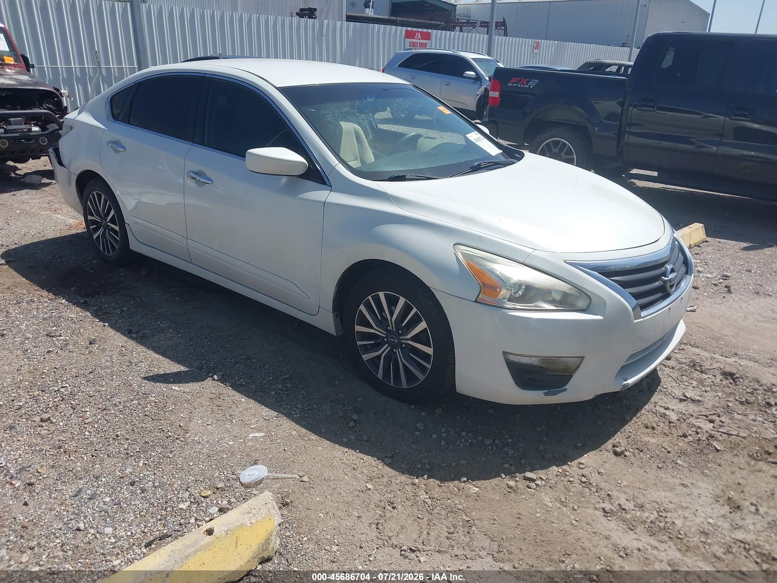 2014 Nissan Altima 2.5 S Белый vin: 1N4AL3AP7EN347012
