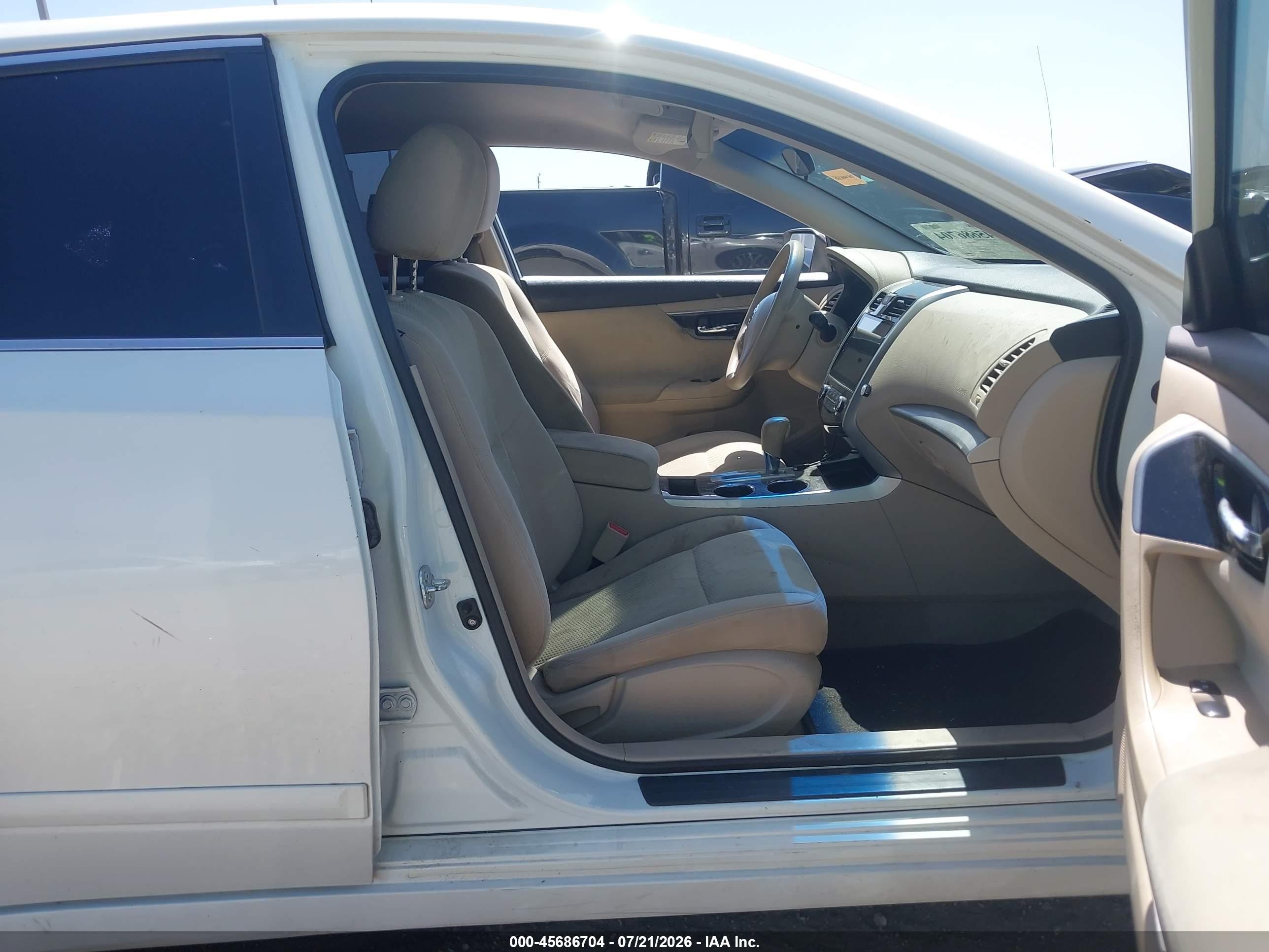 2014 Nissan Altima 2.5 S Белый vin: 1N4AL3AP7EN347012