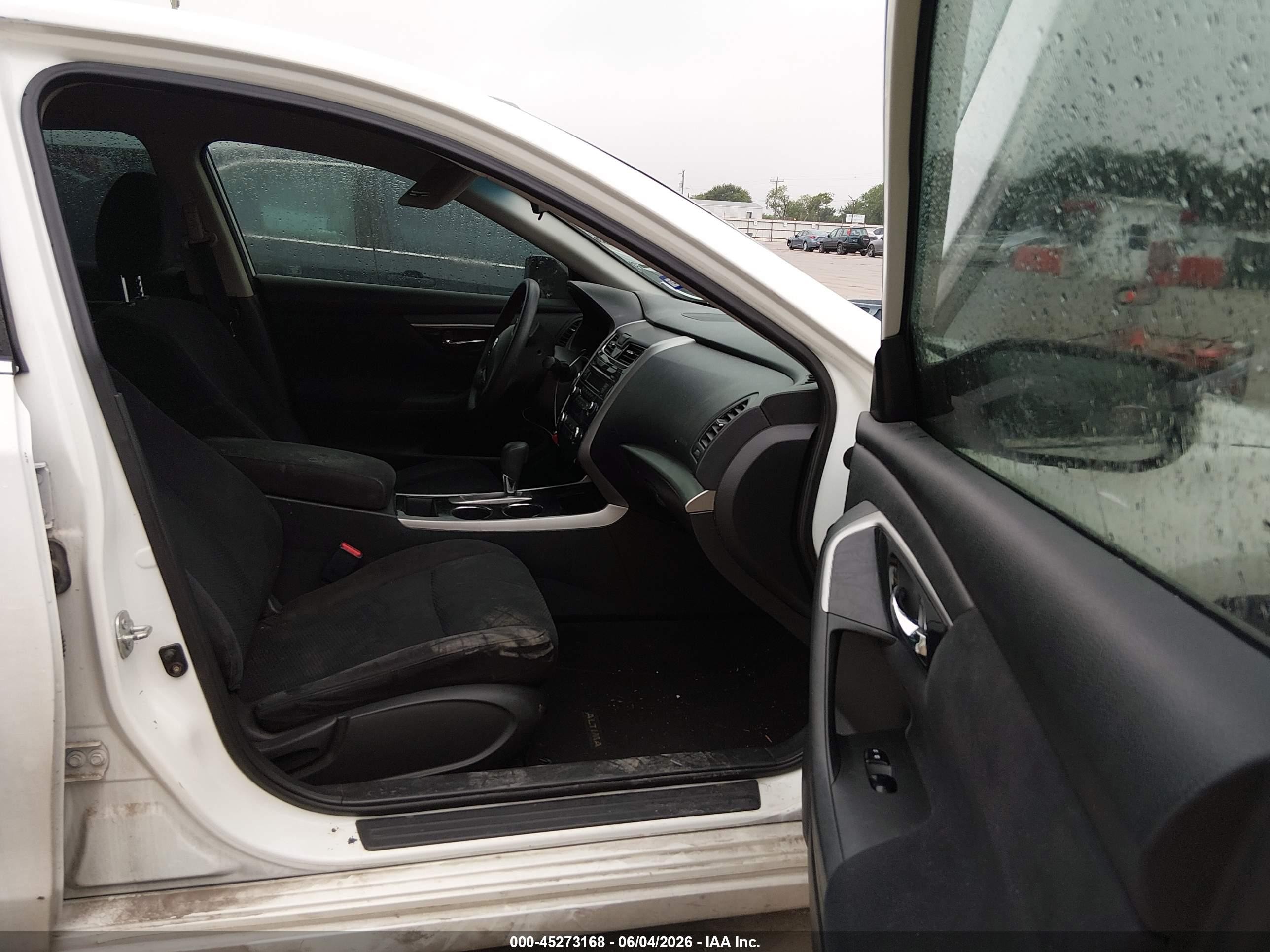 2014 Nissan Altima 2.5 S White vin: 1N4AL3AP7EN355417