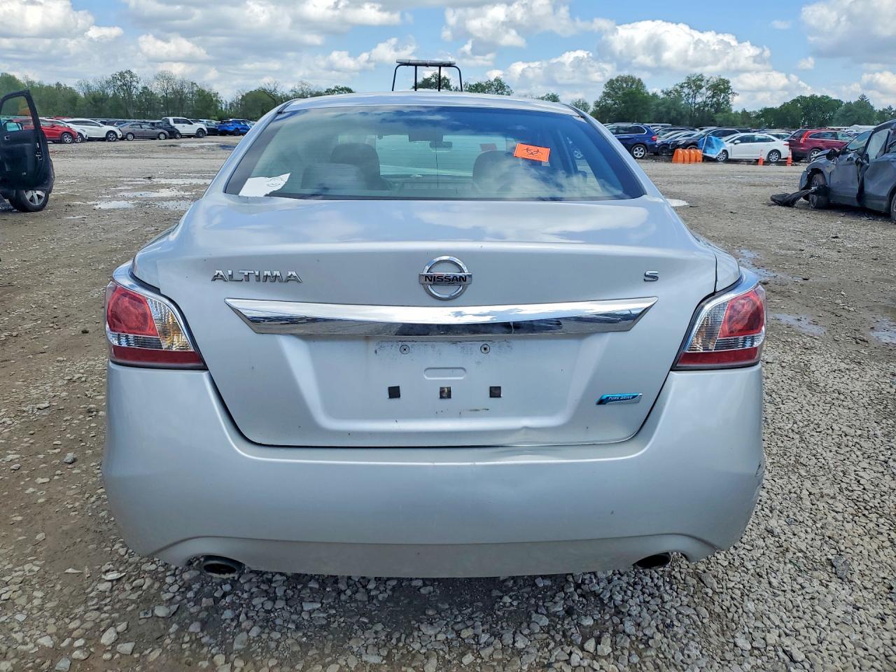 2014 Nissan Altima 2.5 S Silver vin: 1N4AL3AP7EN358821