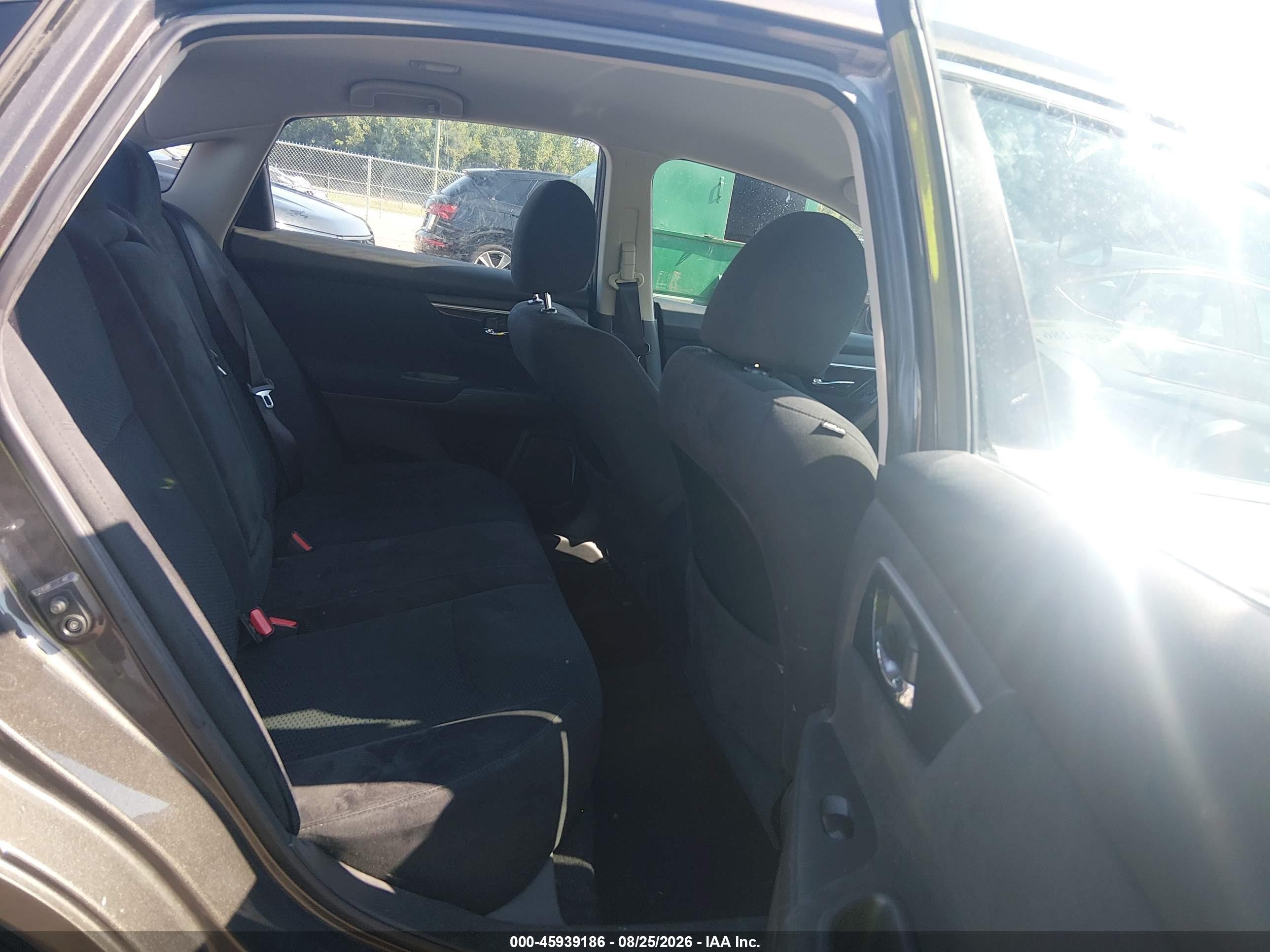 2014 Nissan Altima 2.5 S Pewter vin: 1N4AL3AP7EN360312