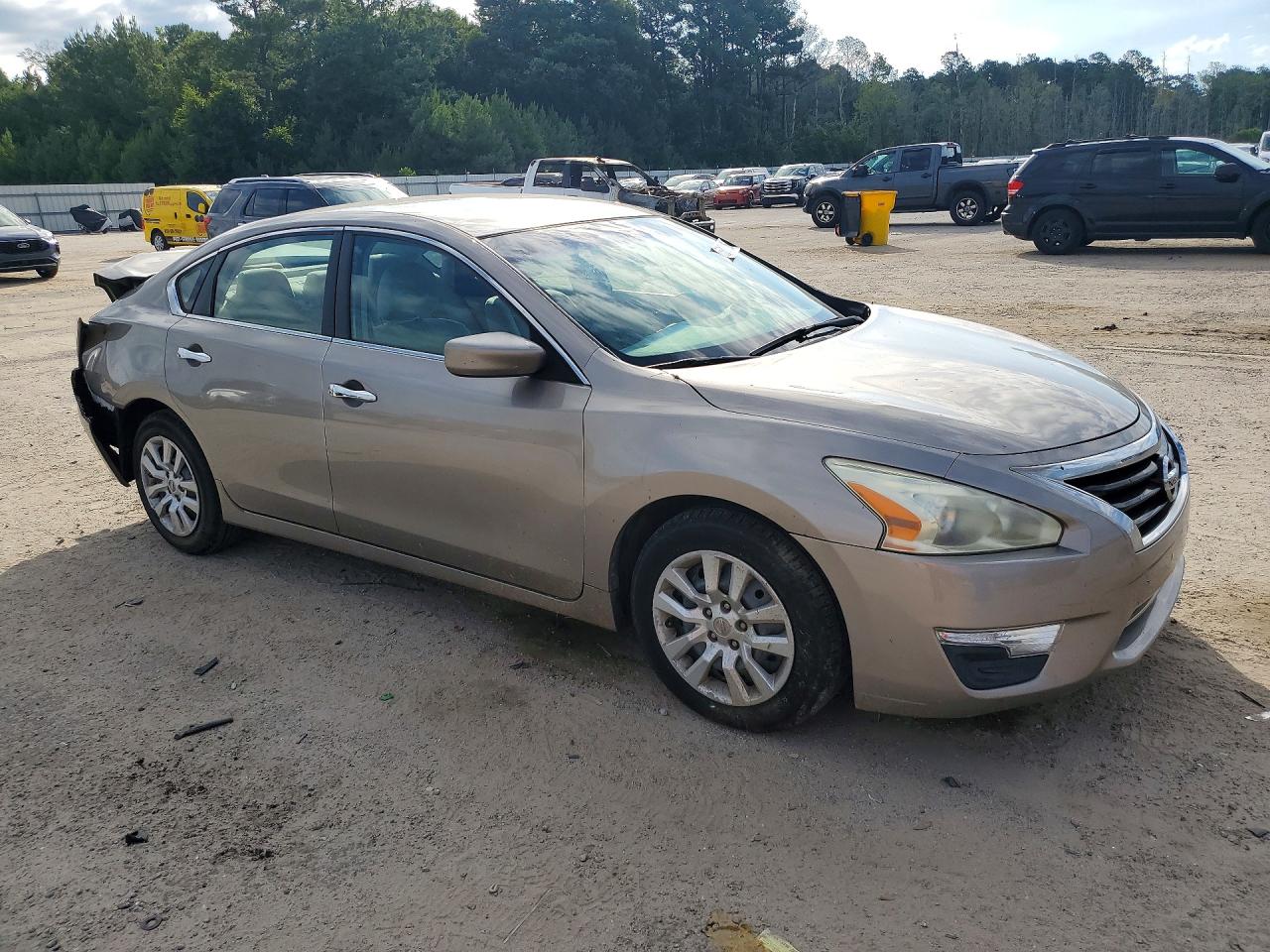 2014 Nissan Altima 2.5 S Brown vin: 1N4AL3AP7EN375540