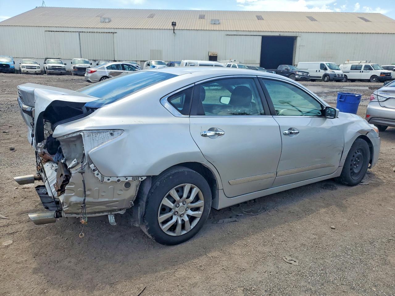 2014 Nissan Altima 2.5 S Серебряный vin: 1N4AL3AP7EN389793