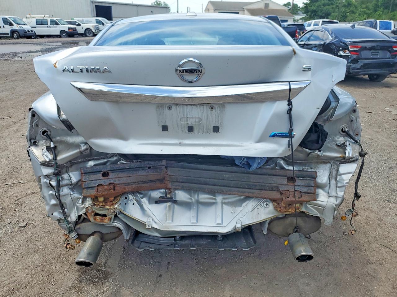 2014 Nissan Altima 2.5 S Серебряный vin: 1N4AL3AP7EN389793