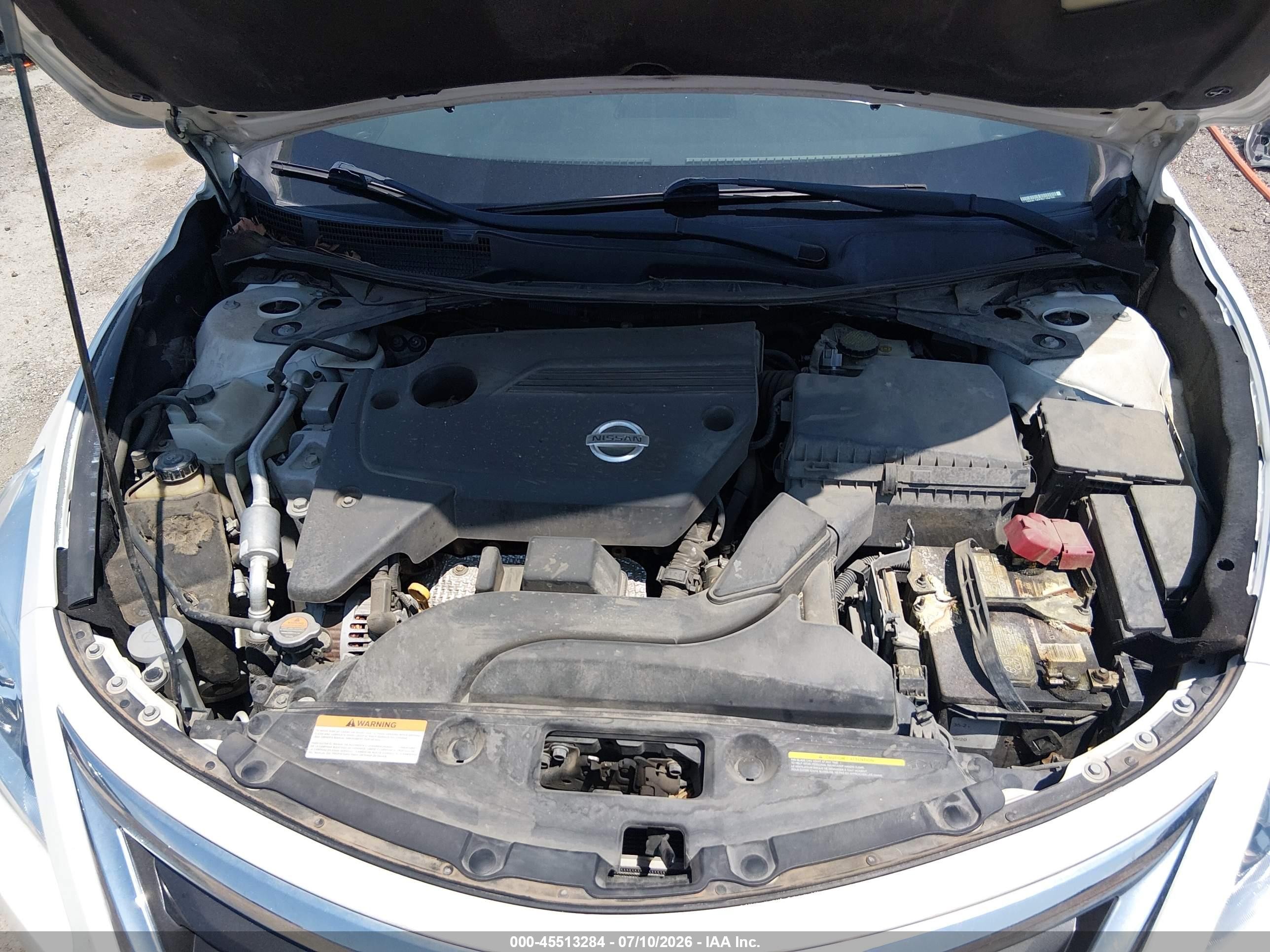 2015 Nissan Altima 2.5 S White vin: 1N4AL3AP7FC104720