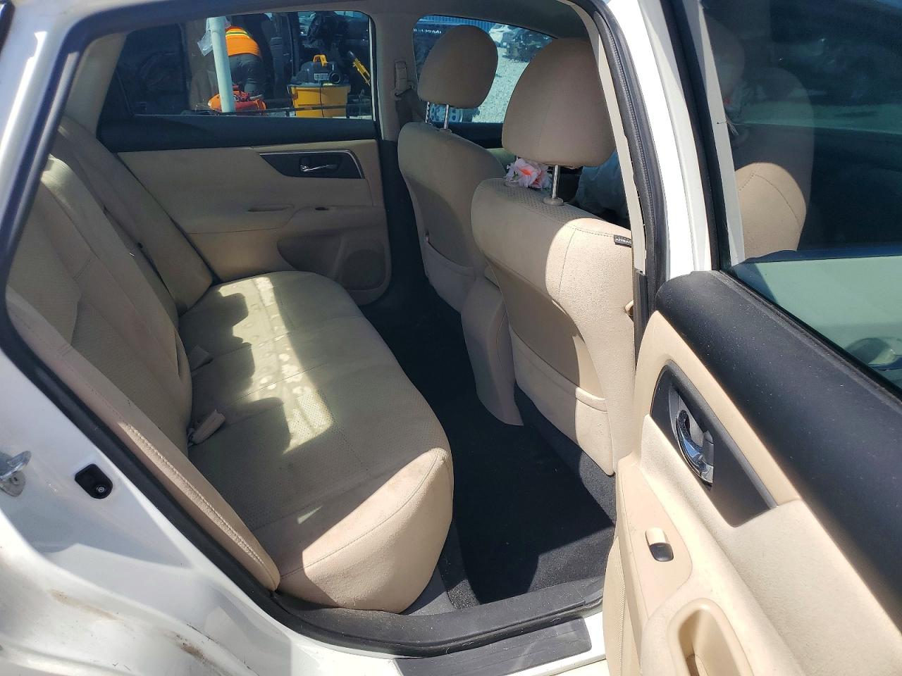 2015 Nissan Altima 2.5 S Белый vin: 1N4AL3AP7FC106791