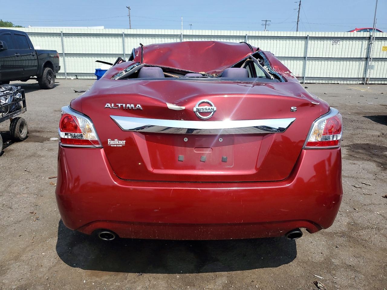 2015 Nissan Altima 2.5 S Красный vin: 1N4AL3AP7FC107407