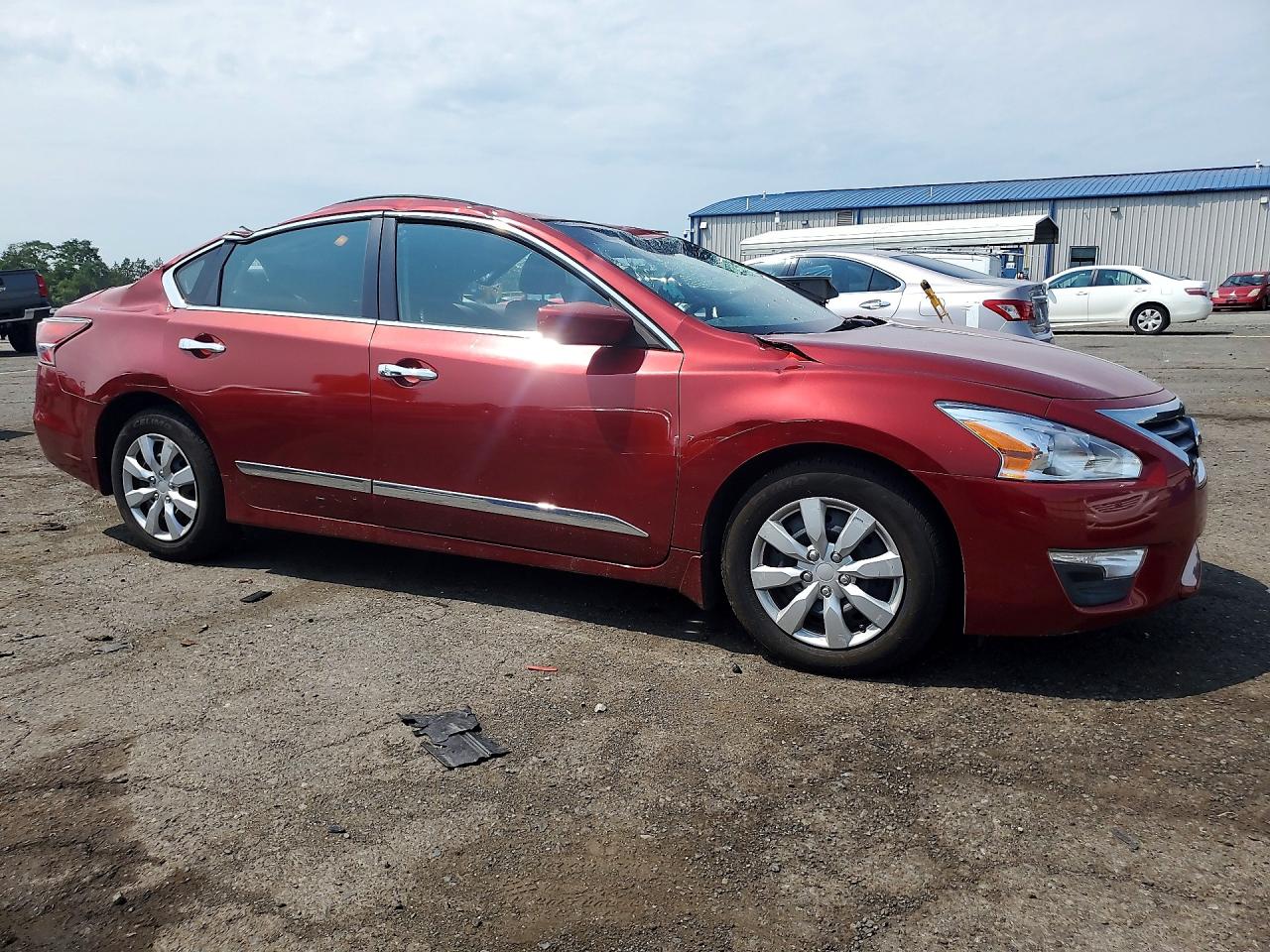 2015 Nissan Altima 2.5 S Красный vin: 1N4AL3AP7FC107407