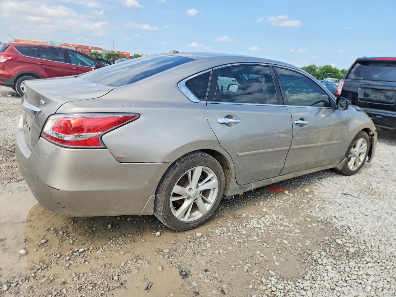 2015 Nissan Altima 2.5 Sv Silver vin: 1N4AL3AP7FC107715