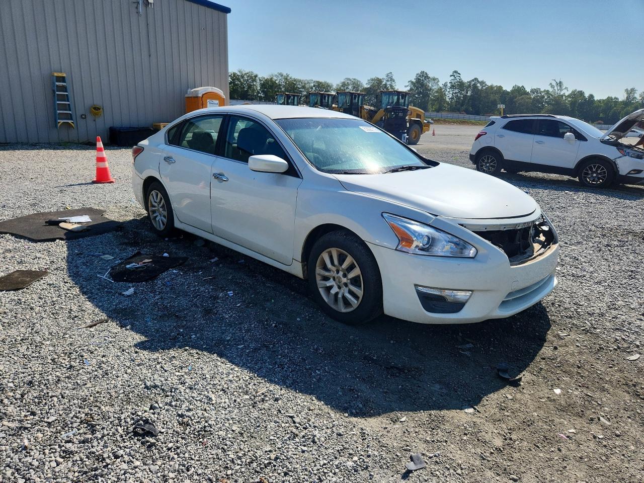 2015 Nissan Altima 2.5 S White vin: 1N4AL3AP7FC118603