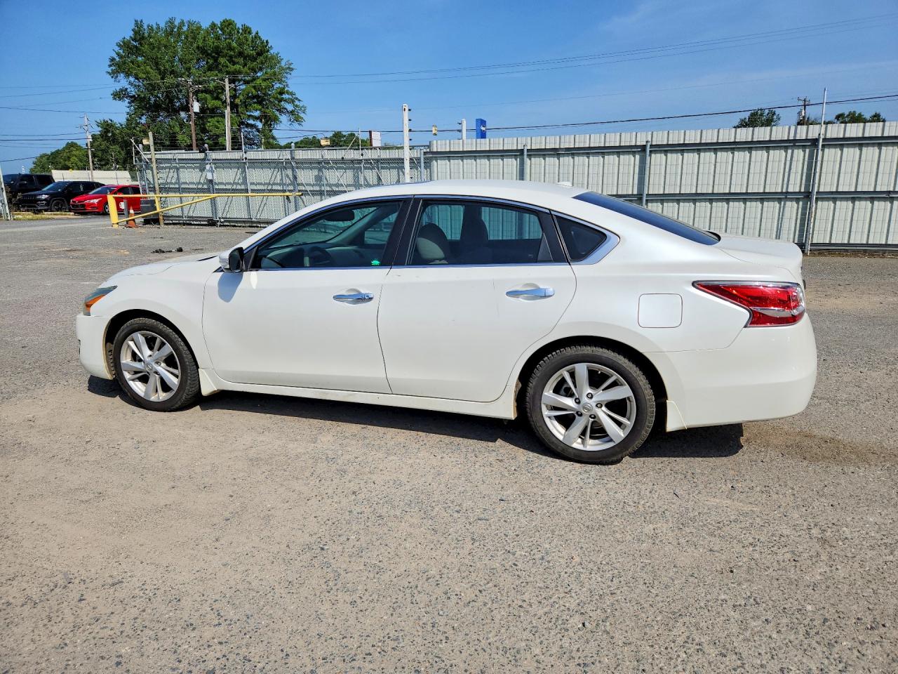 2015 Nissan Altima 2.5 Sv White vin: 1N4AL3AP7FC136924
