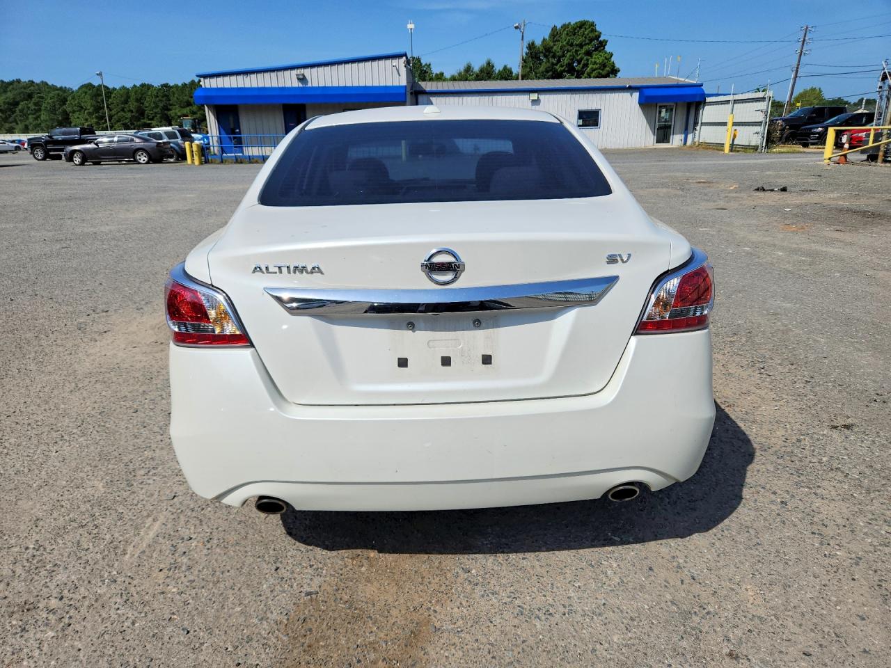 2015 Nissan Altima 2.5 Sv White vin: 1N4AL3AP7FC136924