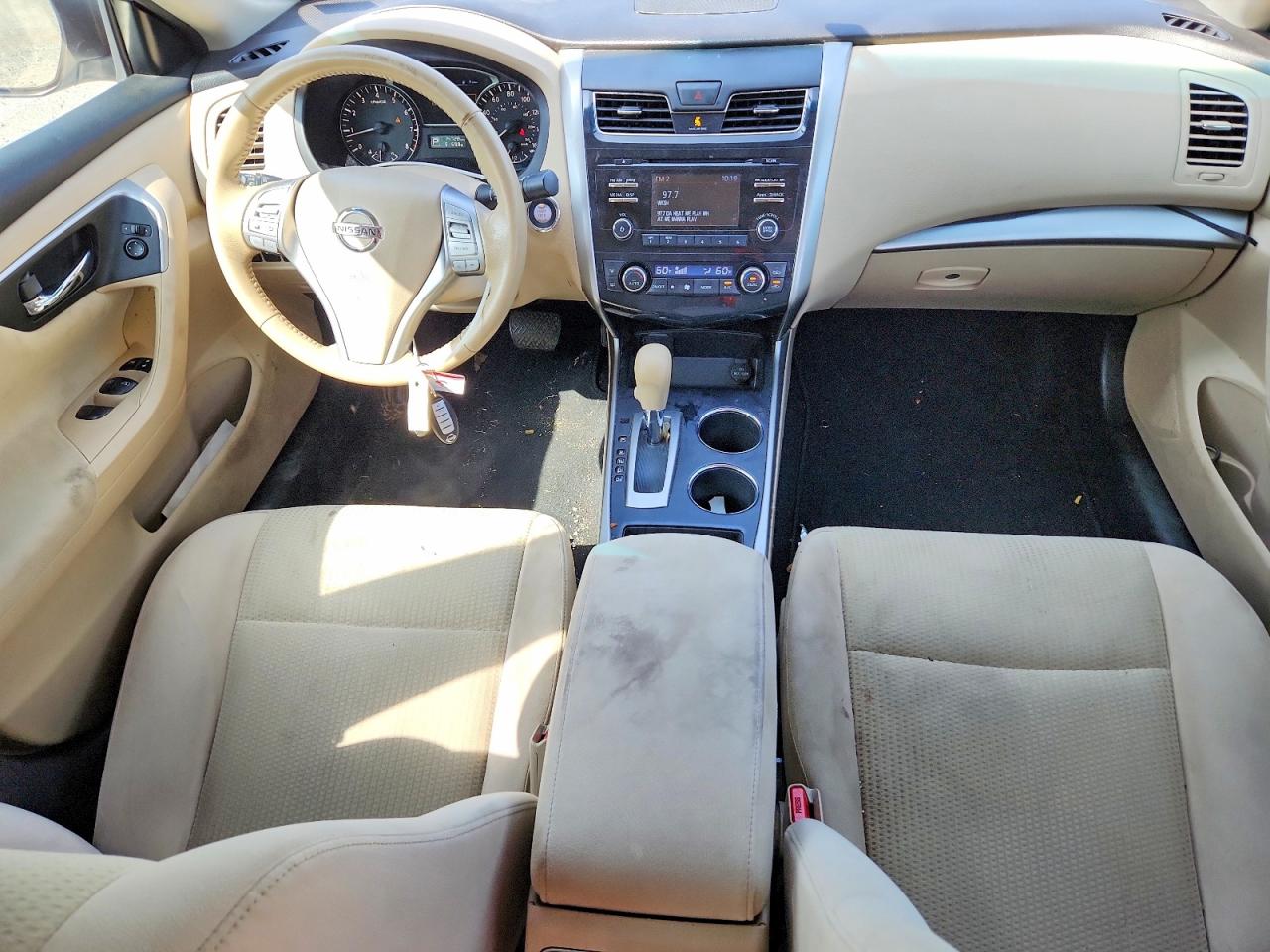 2015 Nissan Altima 2.5 Sv White vin: 1N4AL3AP7FC136924