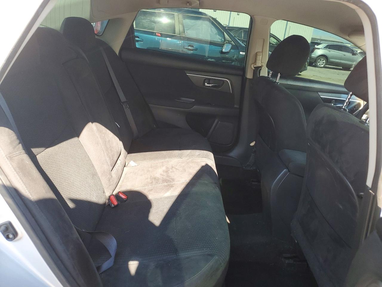 2015 Nissan Altima 2.5 S Серебряный vin: 1N4AL3AP7FC145056