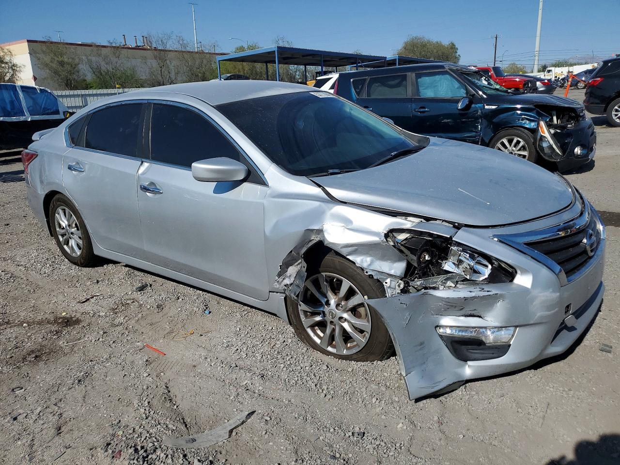 2015 Nissan Altima 2.5 S Серебряный vin: 1N4AL3AP7FC145056