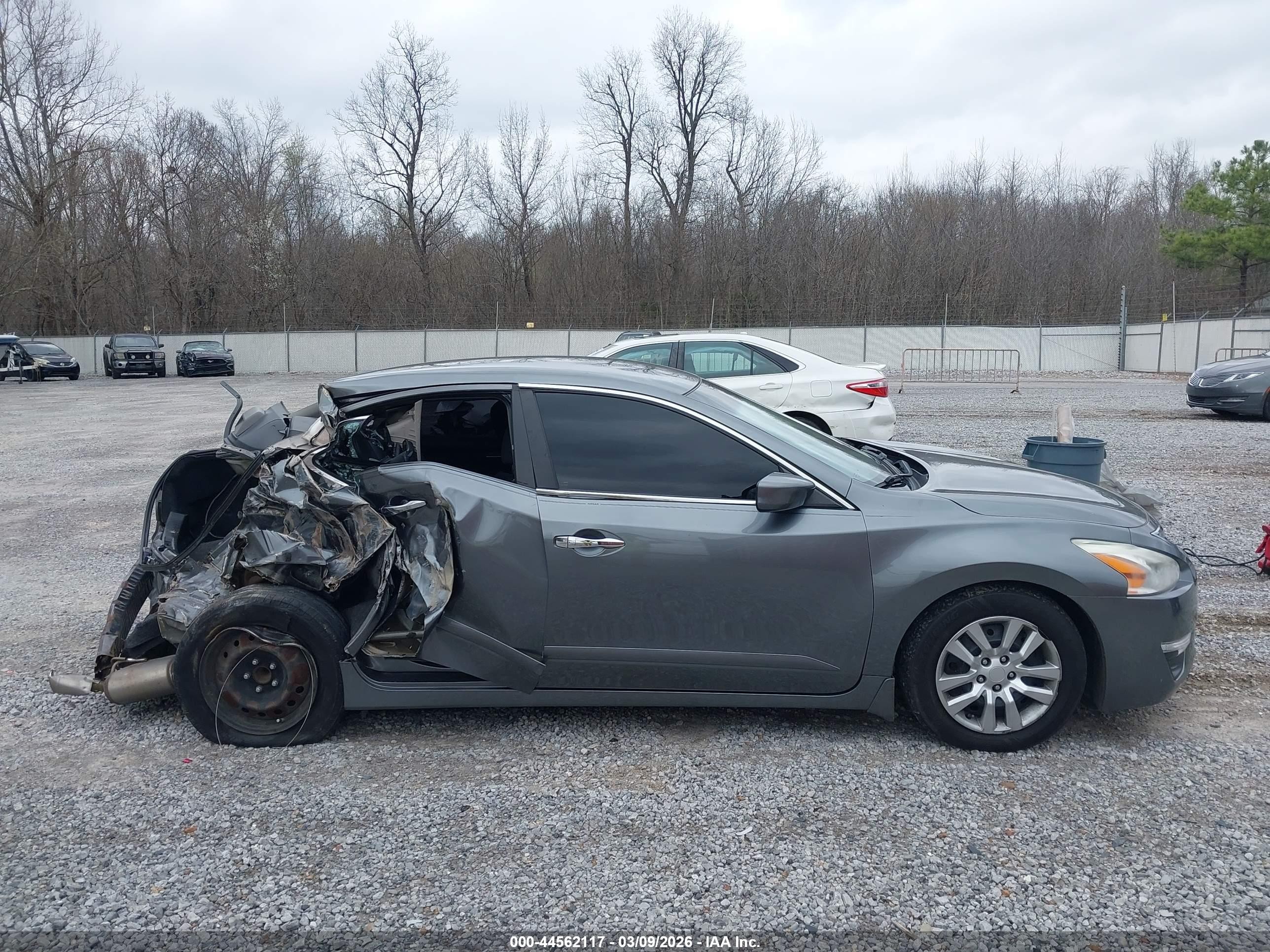 2015 Nissan Altima 2.5 S Silver vin: 1N4AL3AP7FC153397
