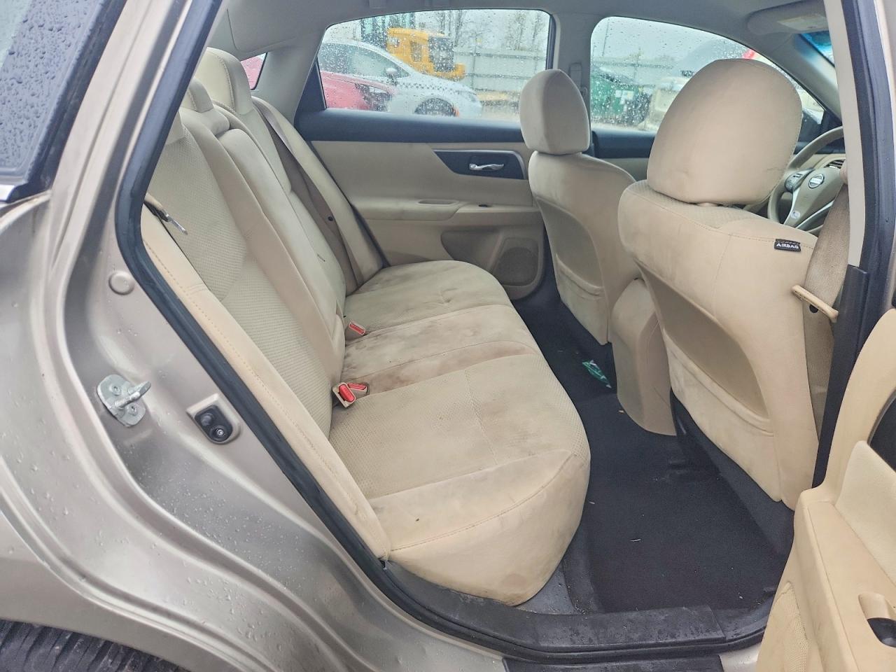 2015 Nissan Altima 2.5 S Tan vin: 1N4AL3AP7FC165467