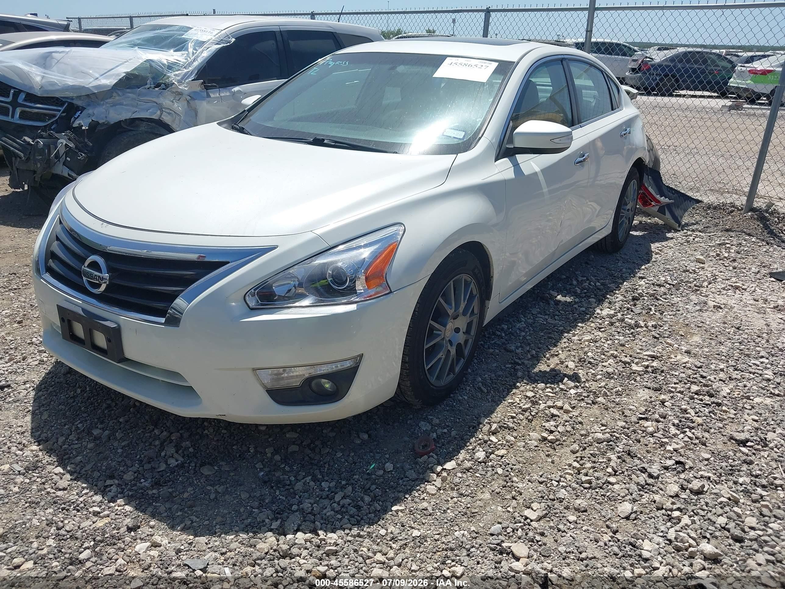 2015 Nissan Altima 2.5 Sv Белый vin: 1N4AL3AP7FC184164