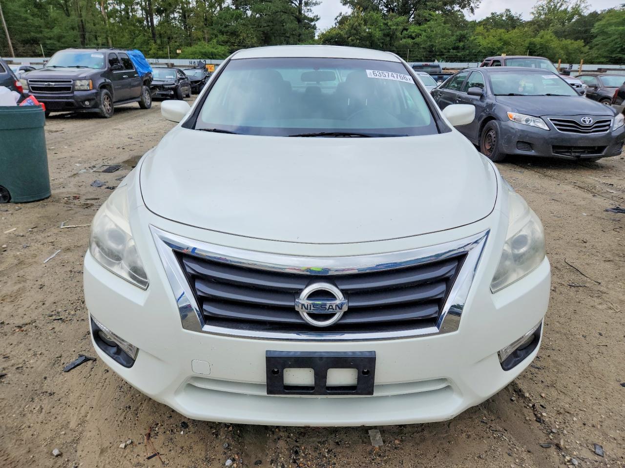 2015 Nissan Altima 2.5 Sv White vin: 1N4AL3AP7FC197299