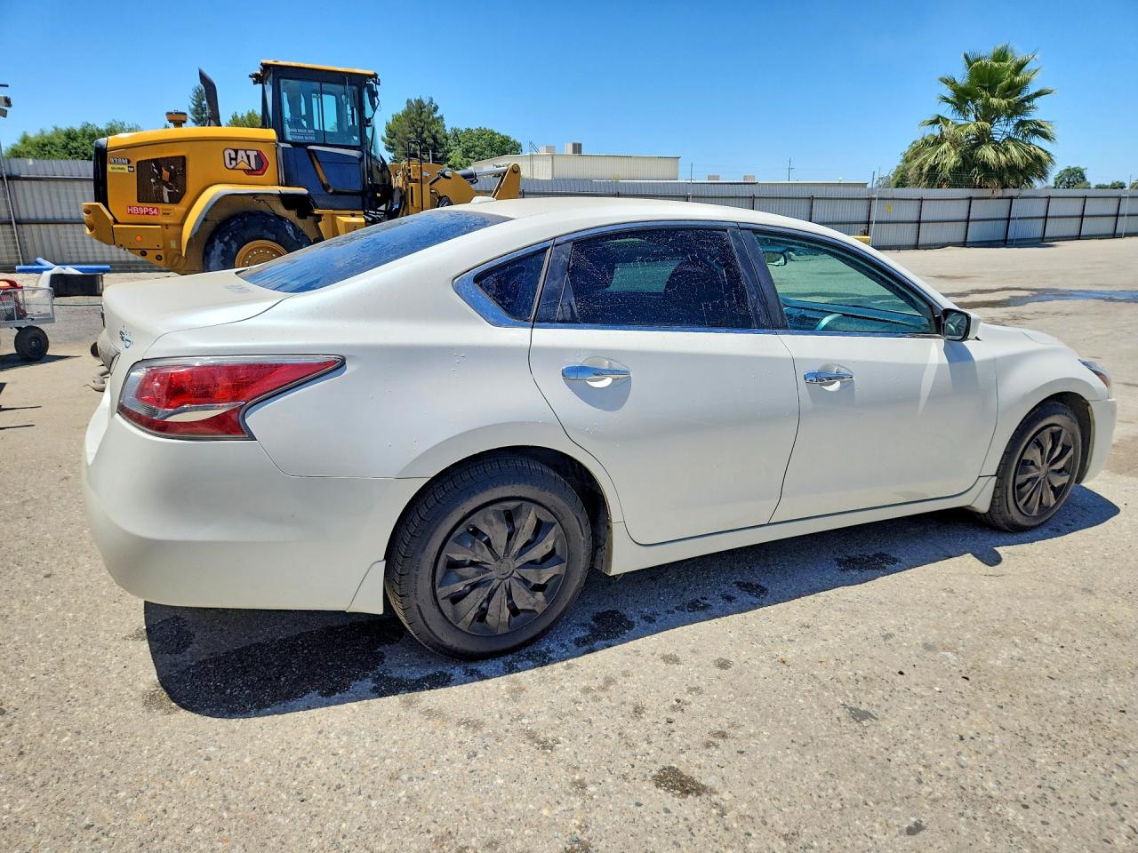 2015 Nissan Altima 2.5 S White vin: 1N4AL3AP7FC197464