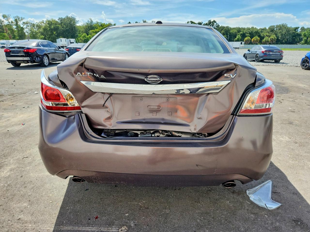 2015 Nissan Altima 2.5 Sv Brown vin: 1N4AL3AP7FC201335