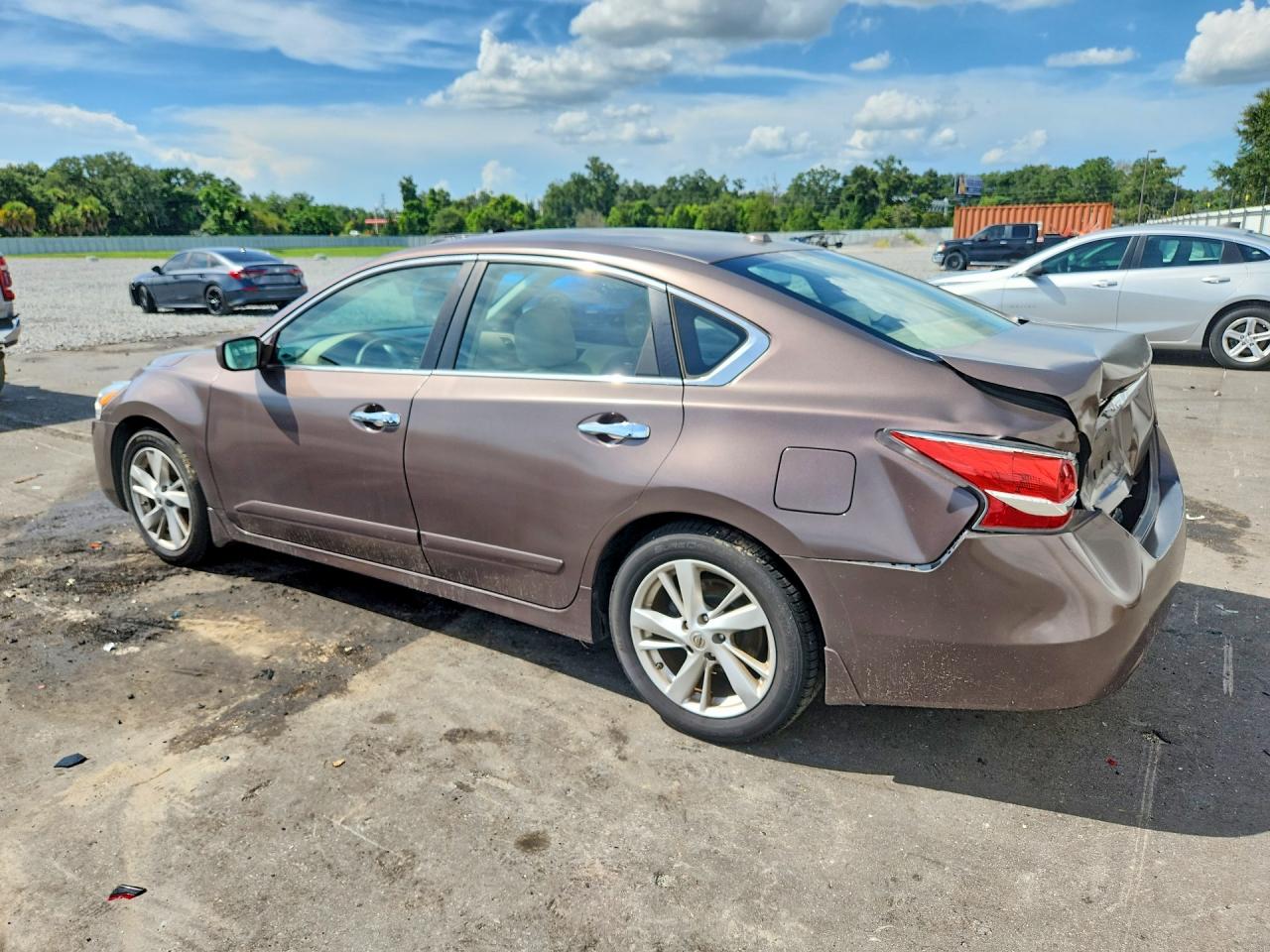 2015 Nissan Altima 2.5 Sv Brown vin: 1N4AL3AP7FC201335