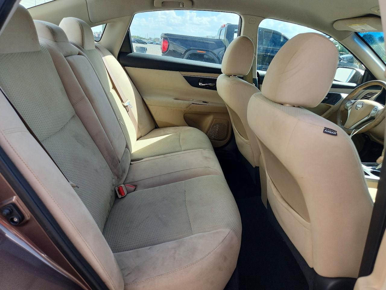 2015 Nissan Altima 2.5 Sv Brown vin: 1N4AL3AP7FC201335