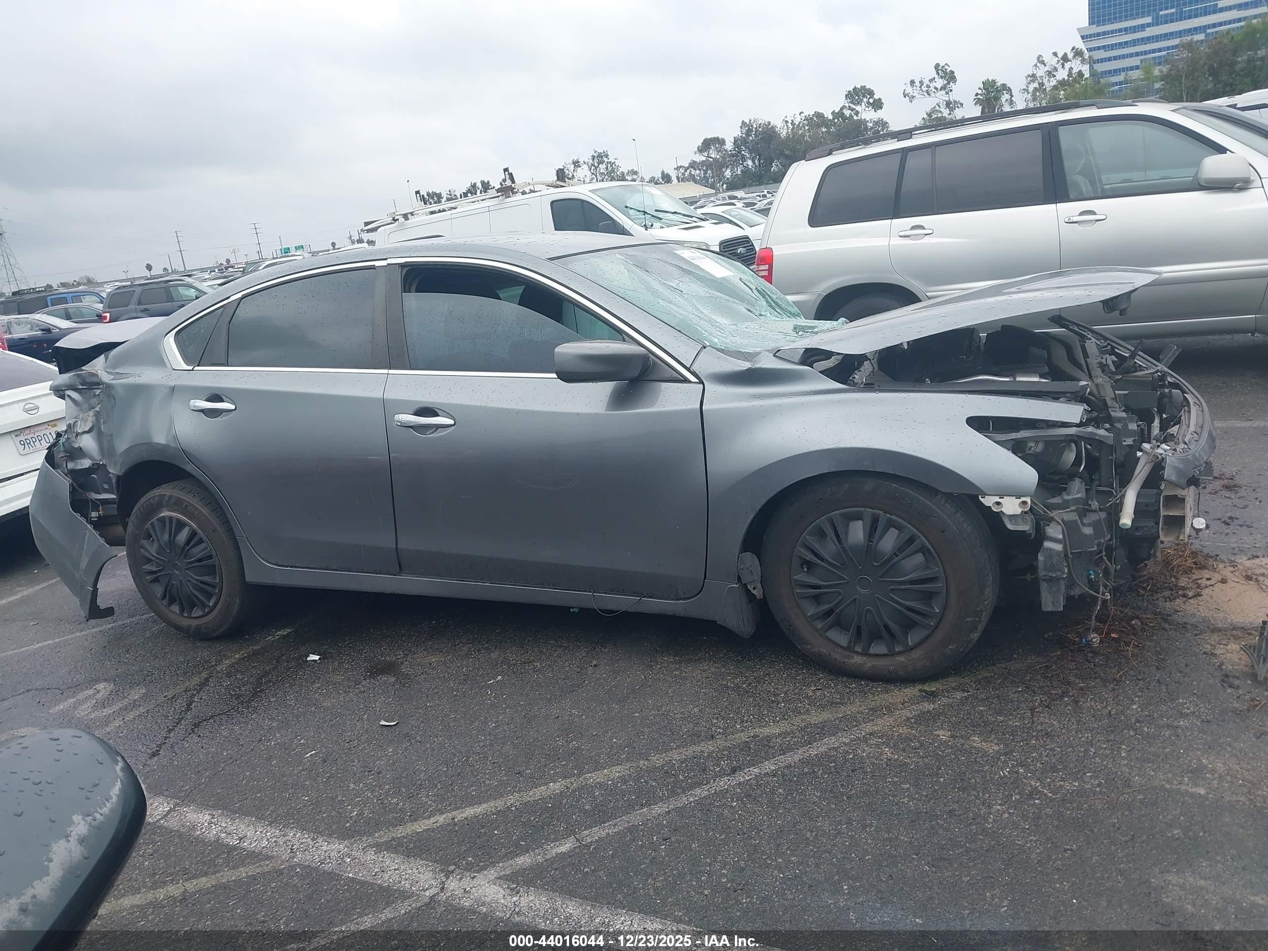 2015 Nissan Altima 2.5 S Серый vin: 1N4AL3AP7FC202002