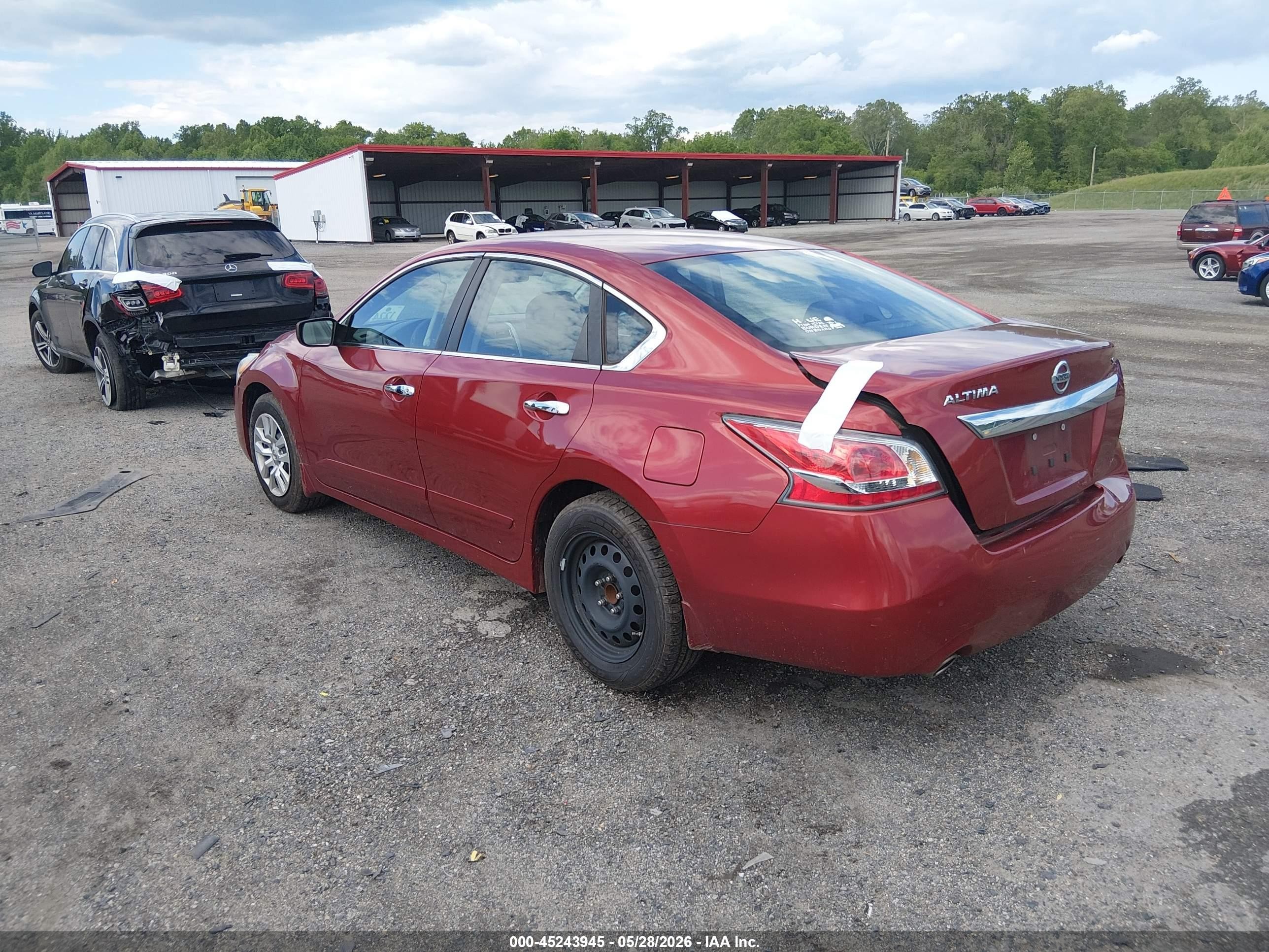2015 Nissan Altima 2.5 S Red vin: 1N4AL3AP7FC202288