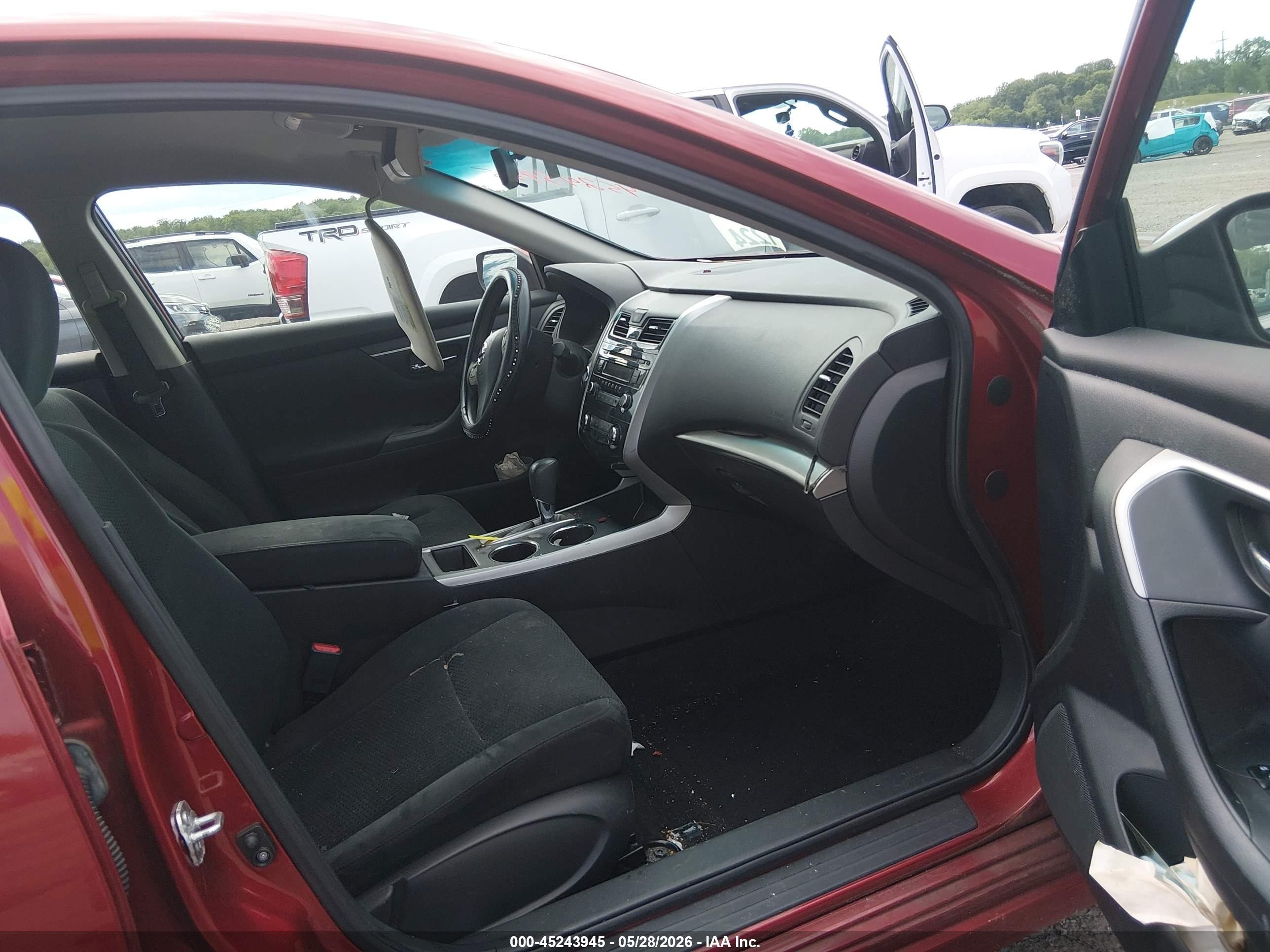2015 Nissan Altima 2.5 S Red vin: 1N4AL3AP7FC202288