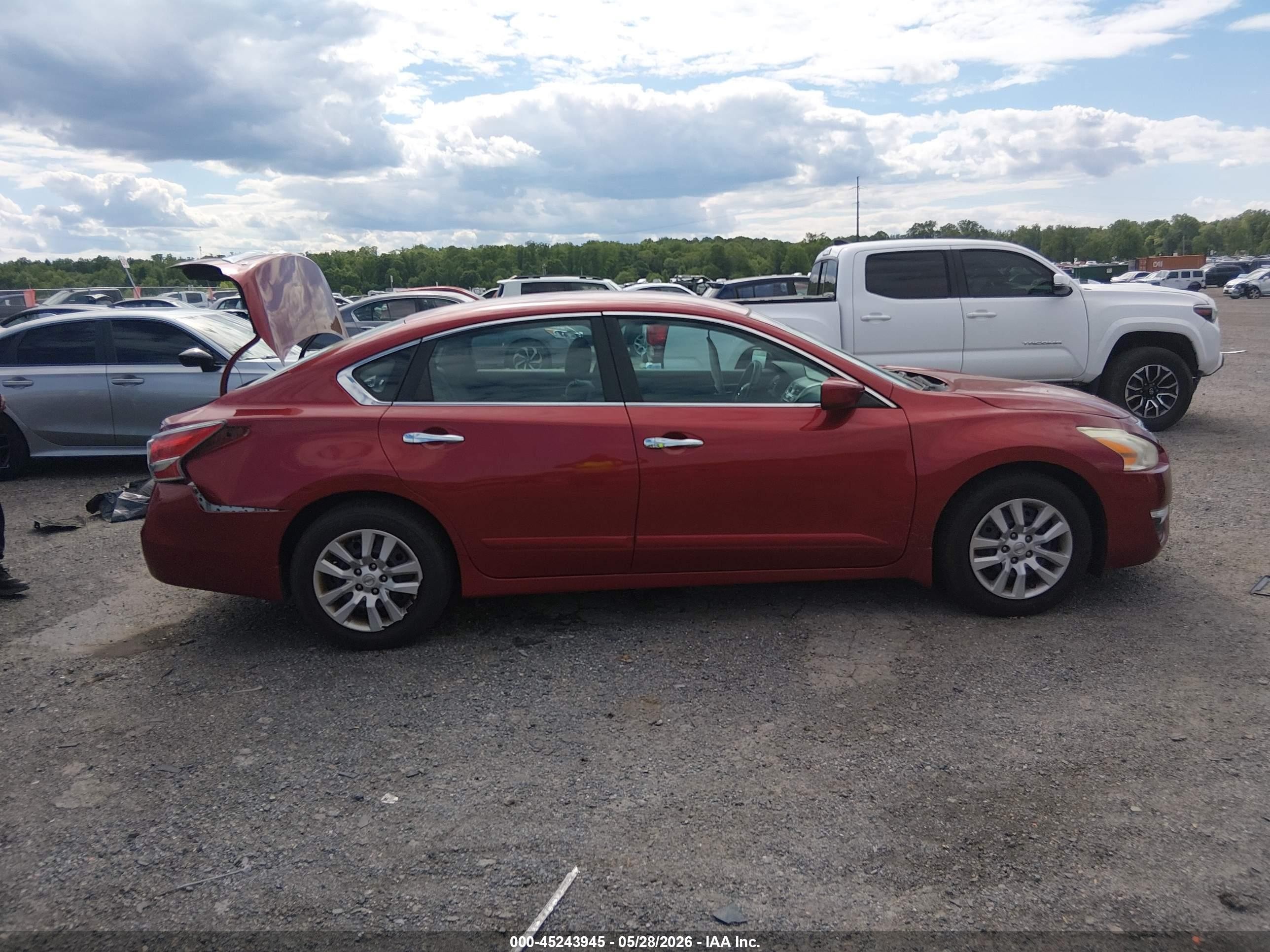 2015 Nissan Altima 2.5 S Red vin: 1N4AL3AP7FC202288