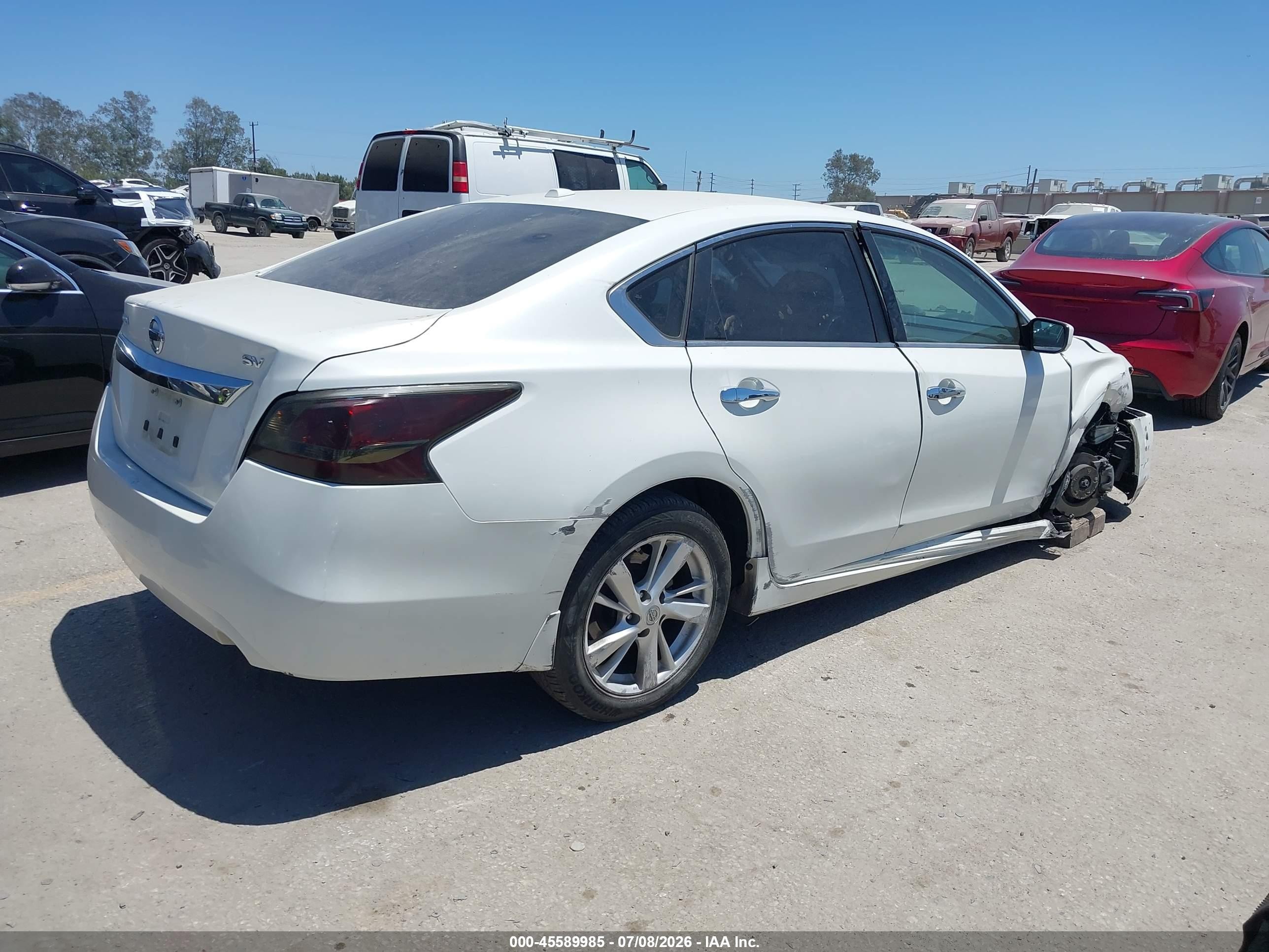 2015 Nissan Altima 2.5 Sv White vin: 1N4AL3AP7FC203831