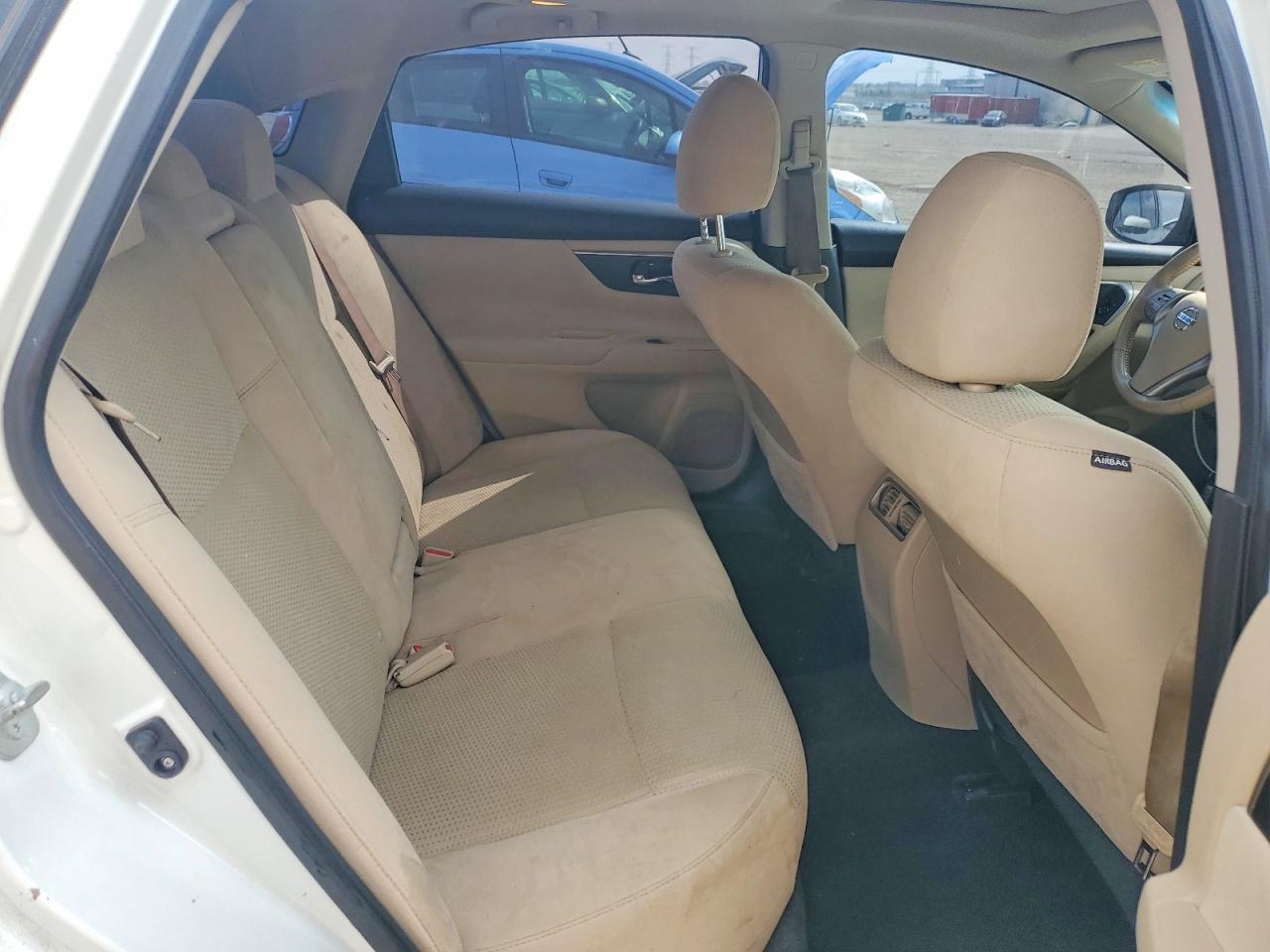 2015 Nissan Altima 2.5 Sv White vin: 1N4AL3AP7FC205756