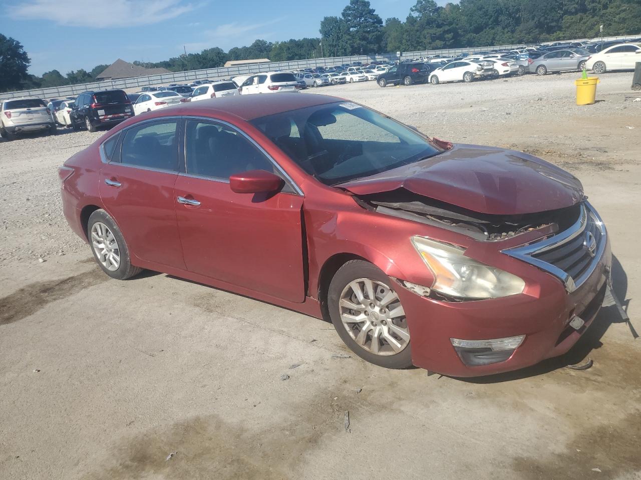 2015 Nissan Altima 2.5 Red vin: 1N4AL3AP7FC207359