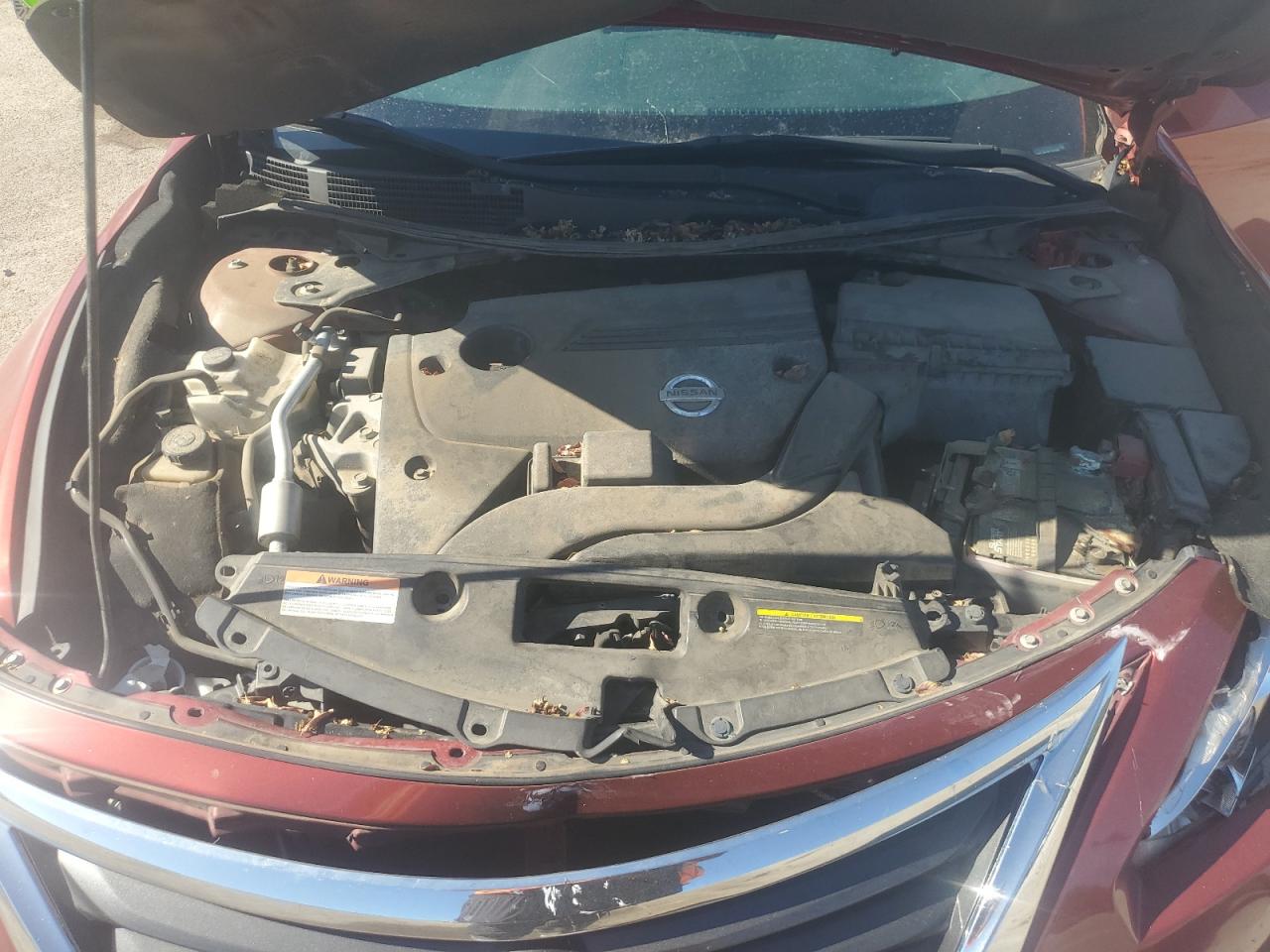 2015 Nissan Altima 2.5 Red vin: 1N4AL3AP7FC207359