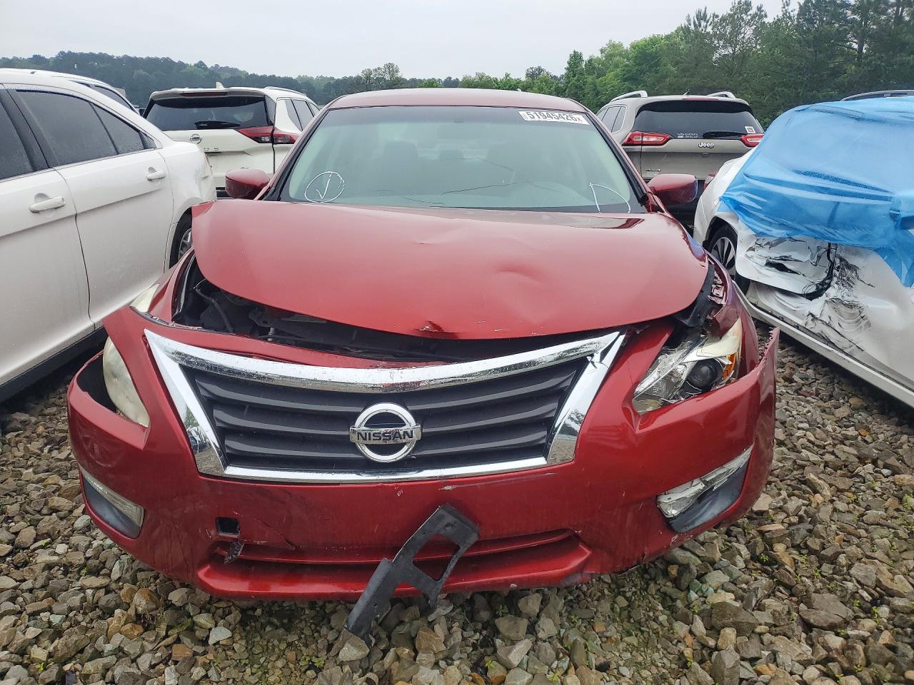 2015 Nissan Altima 2.5 Red vin: 1N4AL3AP7FC207359