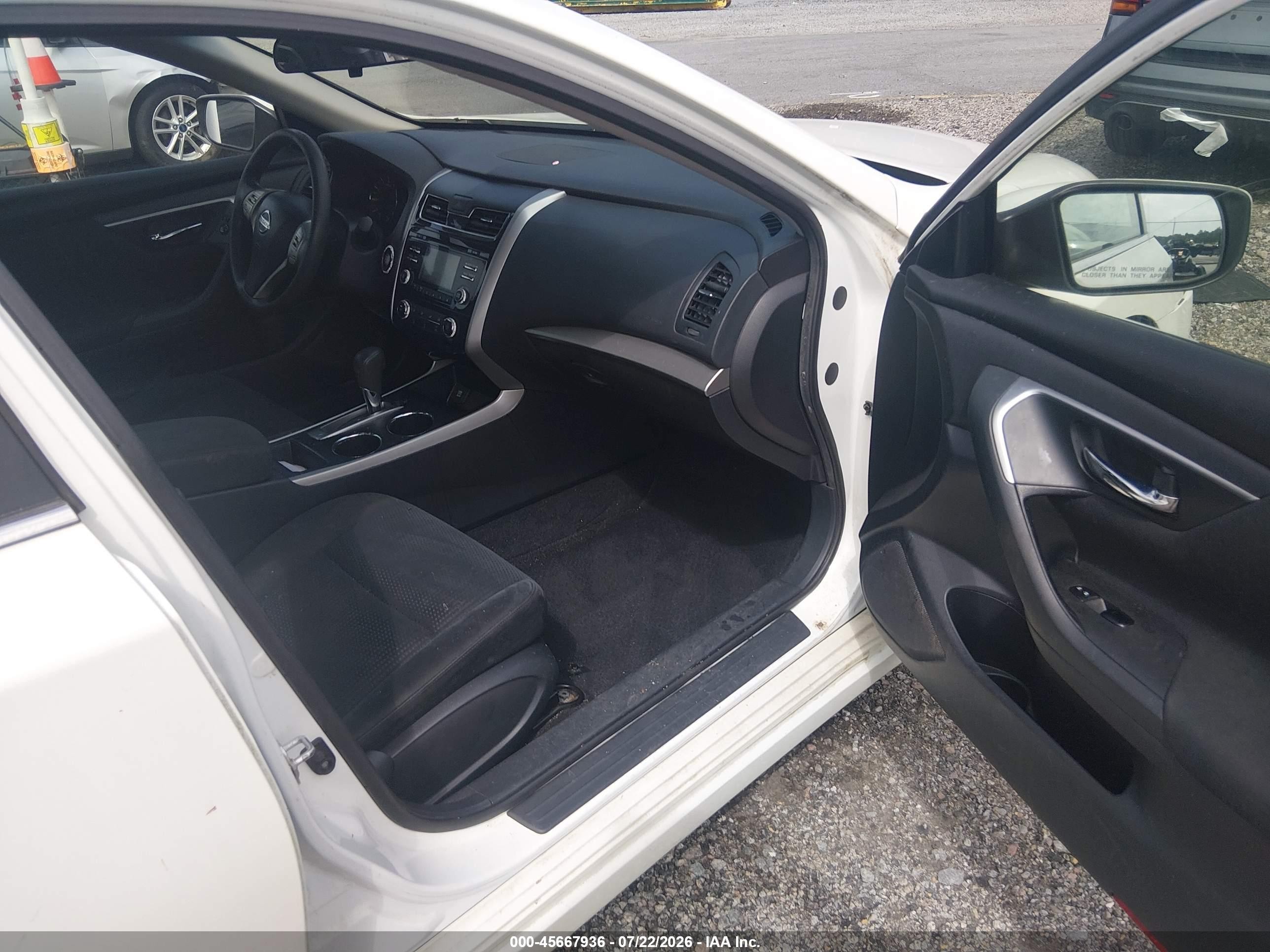 2015 Nissan Altima 2.5/2.5 S/2.5 Sl/2.5 Sv White vin: 1N4AL3AP7FC215008