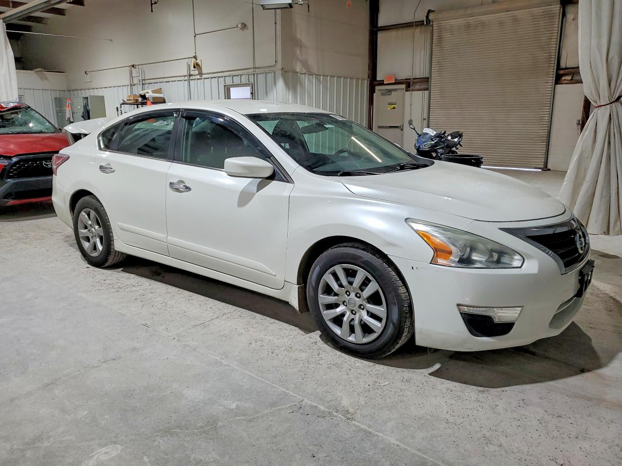 2015 Nissan Altima 2.5 S White vin: 1N4AL3AP7FC216871